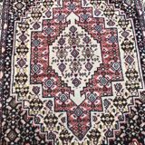 Handmade persian antique carpet from Abadeh 76x107cm