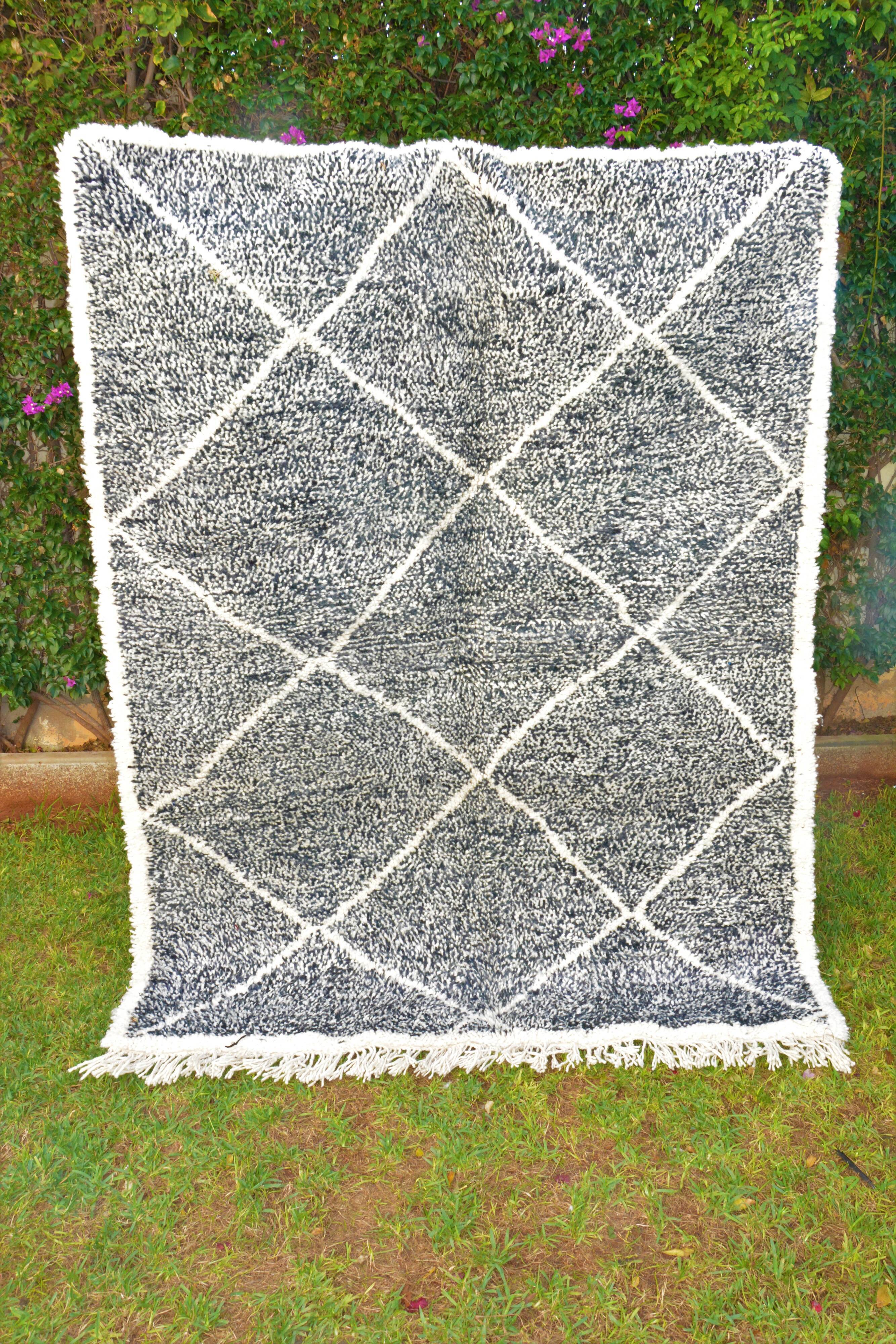 Tapis berbère noir laine 170x225 cm