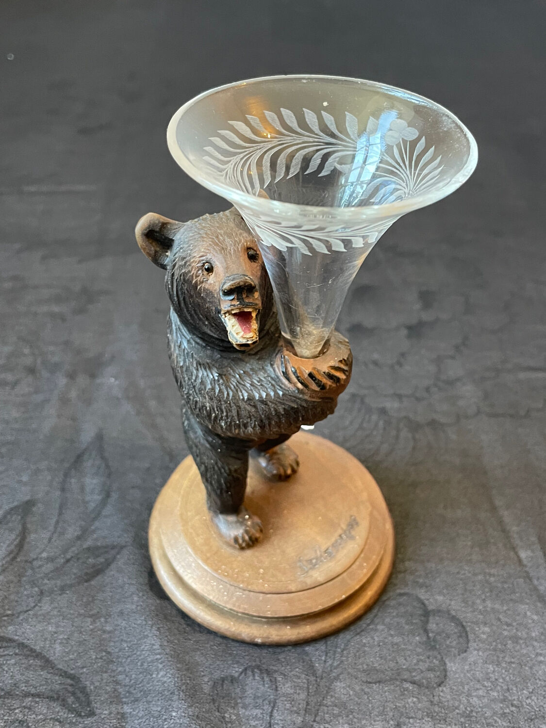 Carved wooden bear vase with black forest crystal soliflore Sallanches 19th century