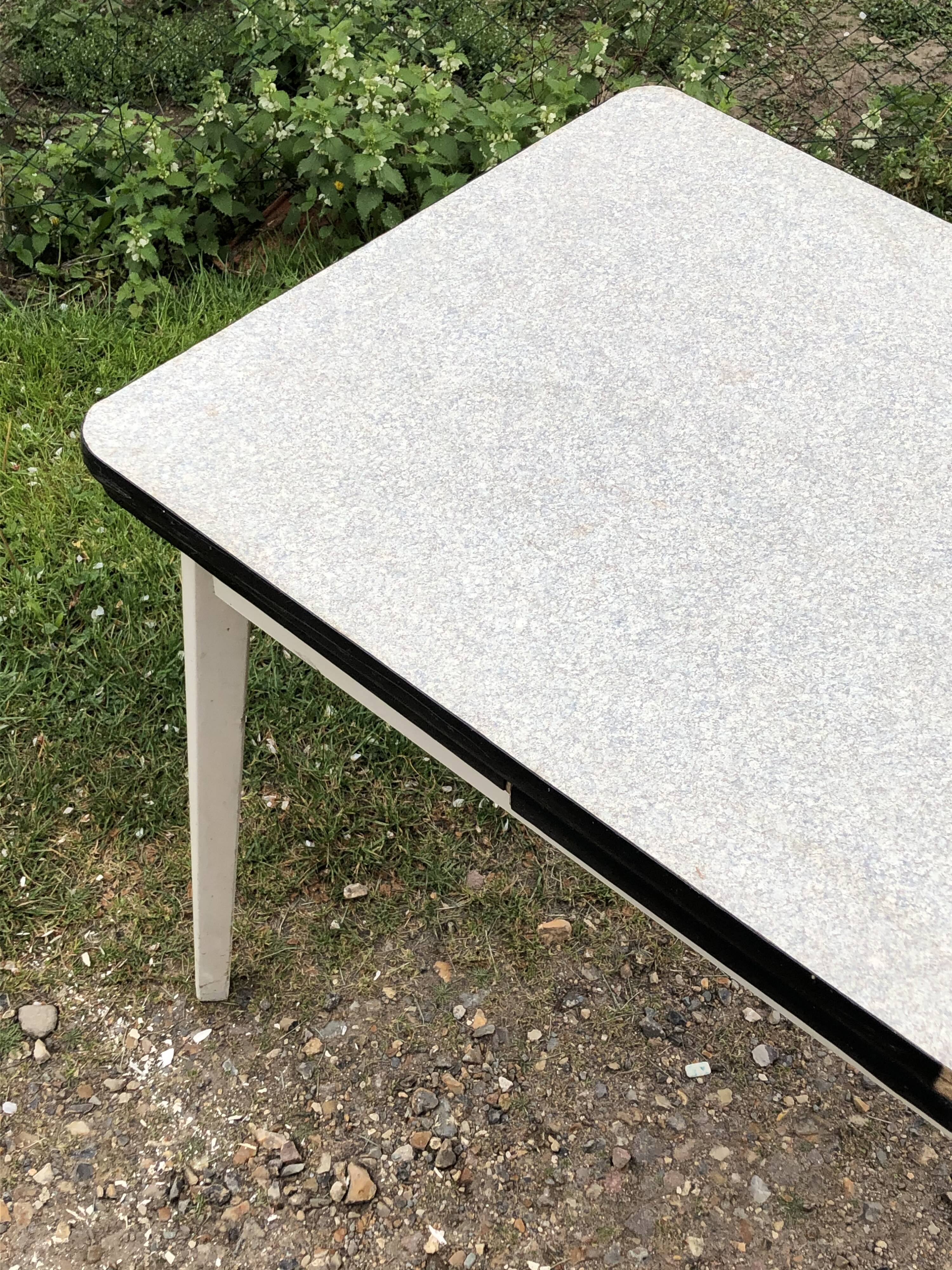 Table formica vintage