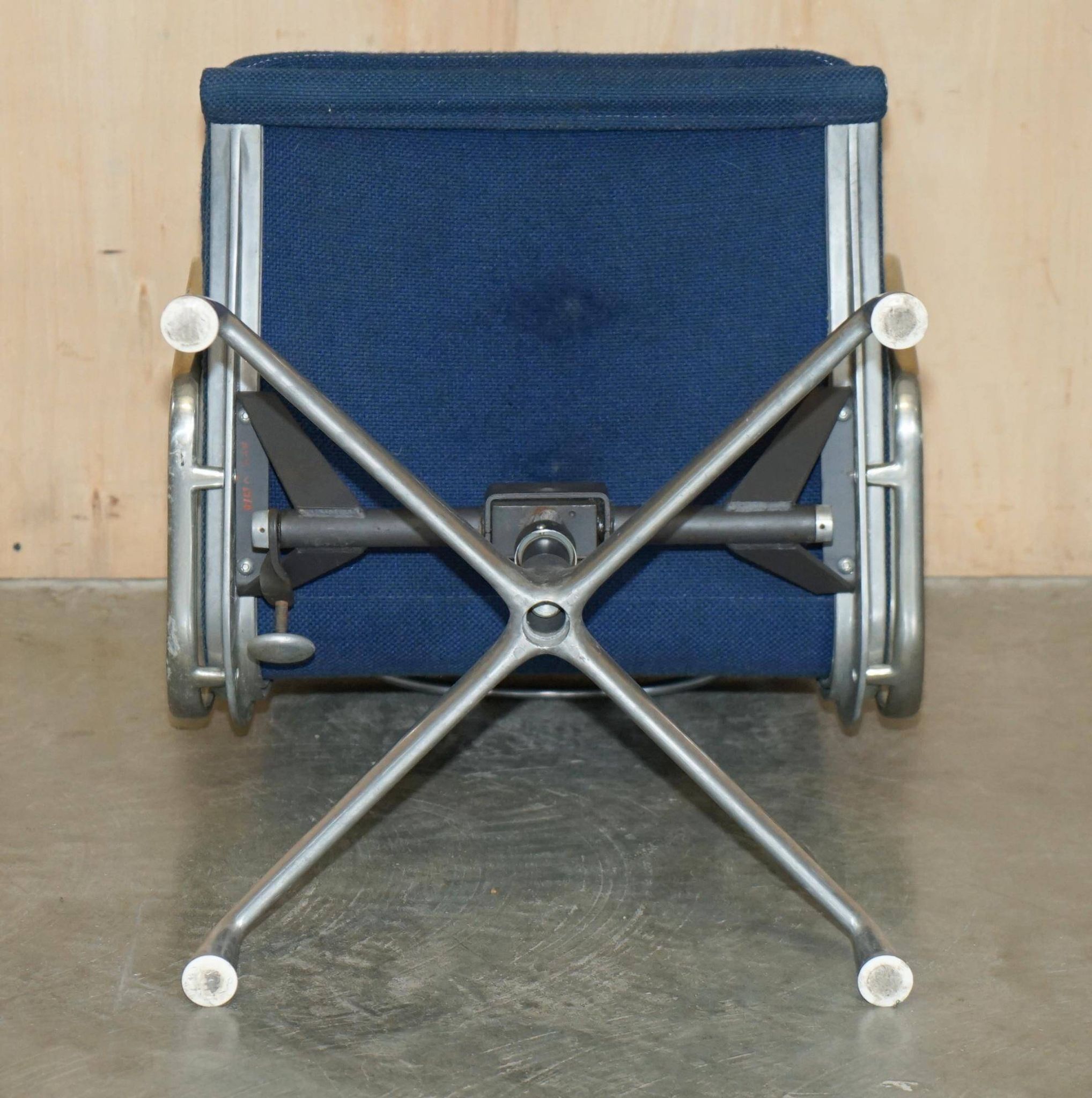 Herman Miller Eames EA217 softpad office chair
