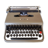 Olivetti Lettera Typewriter 22