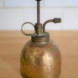 Brass oil can