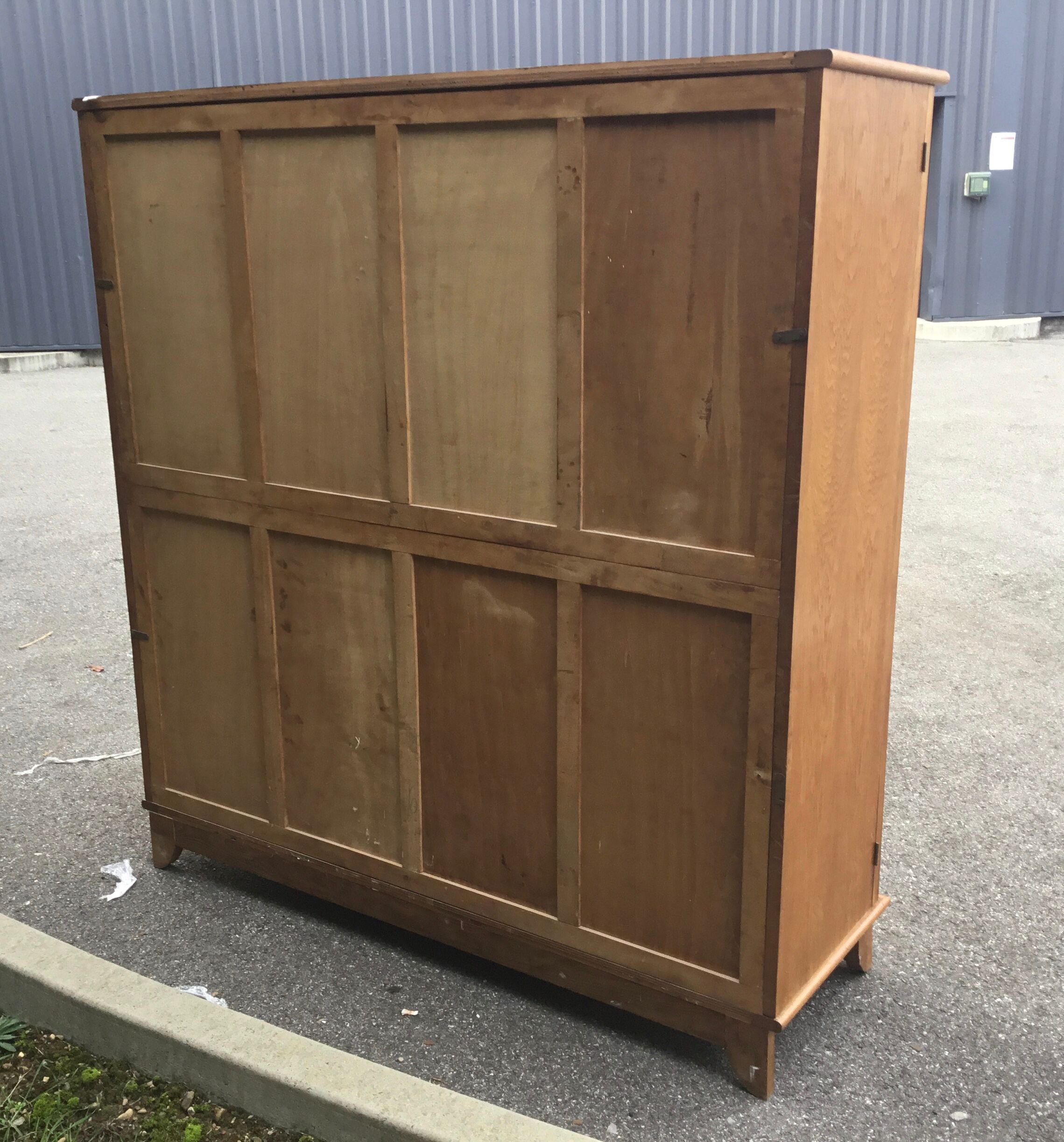 Armoire