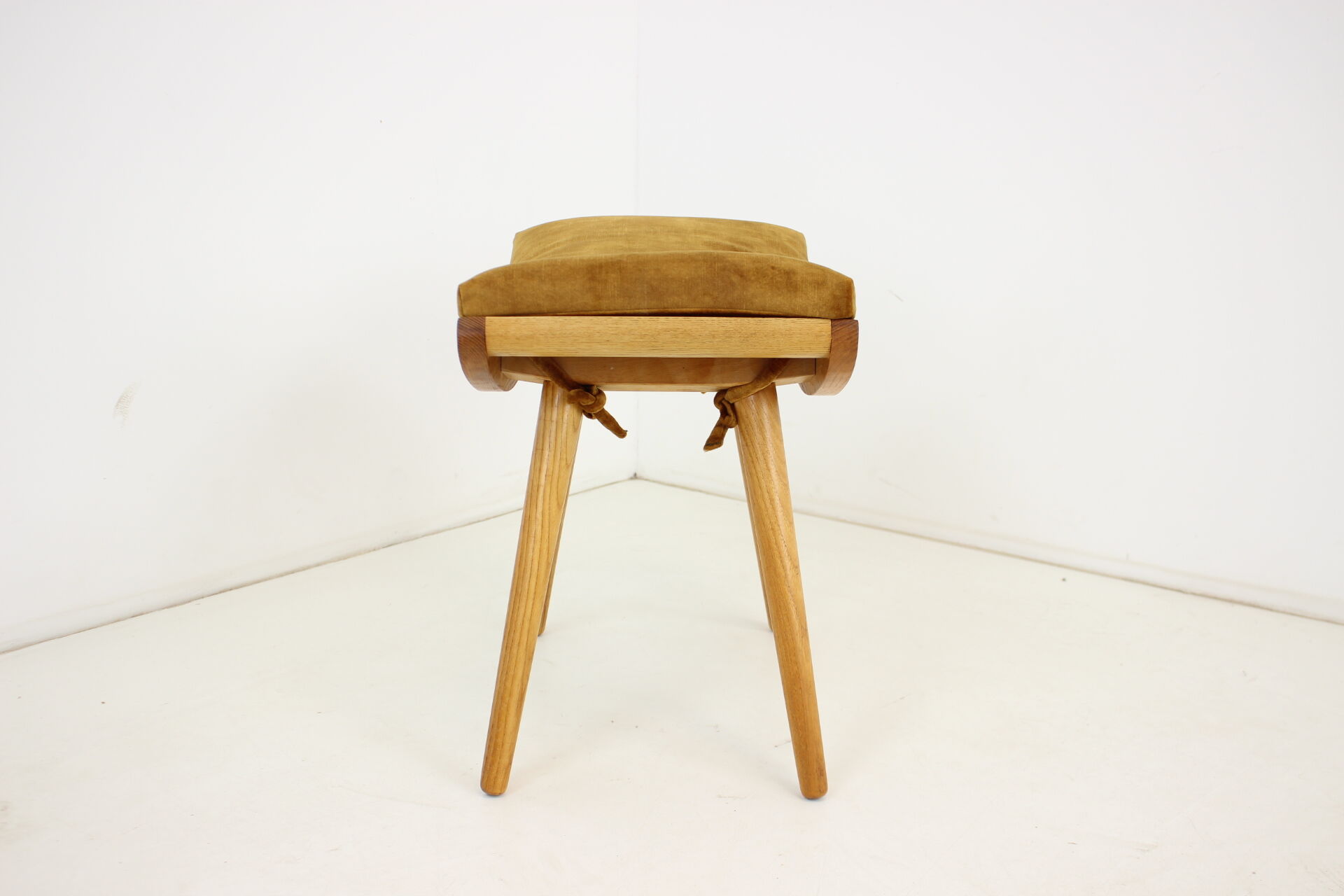 Midcentury Wooden Stool or Footstool/ ULUV, 1960s, Czechoslovakia