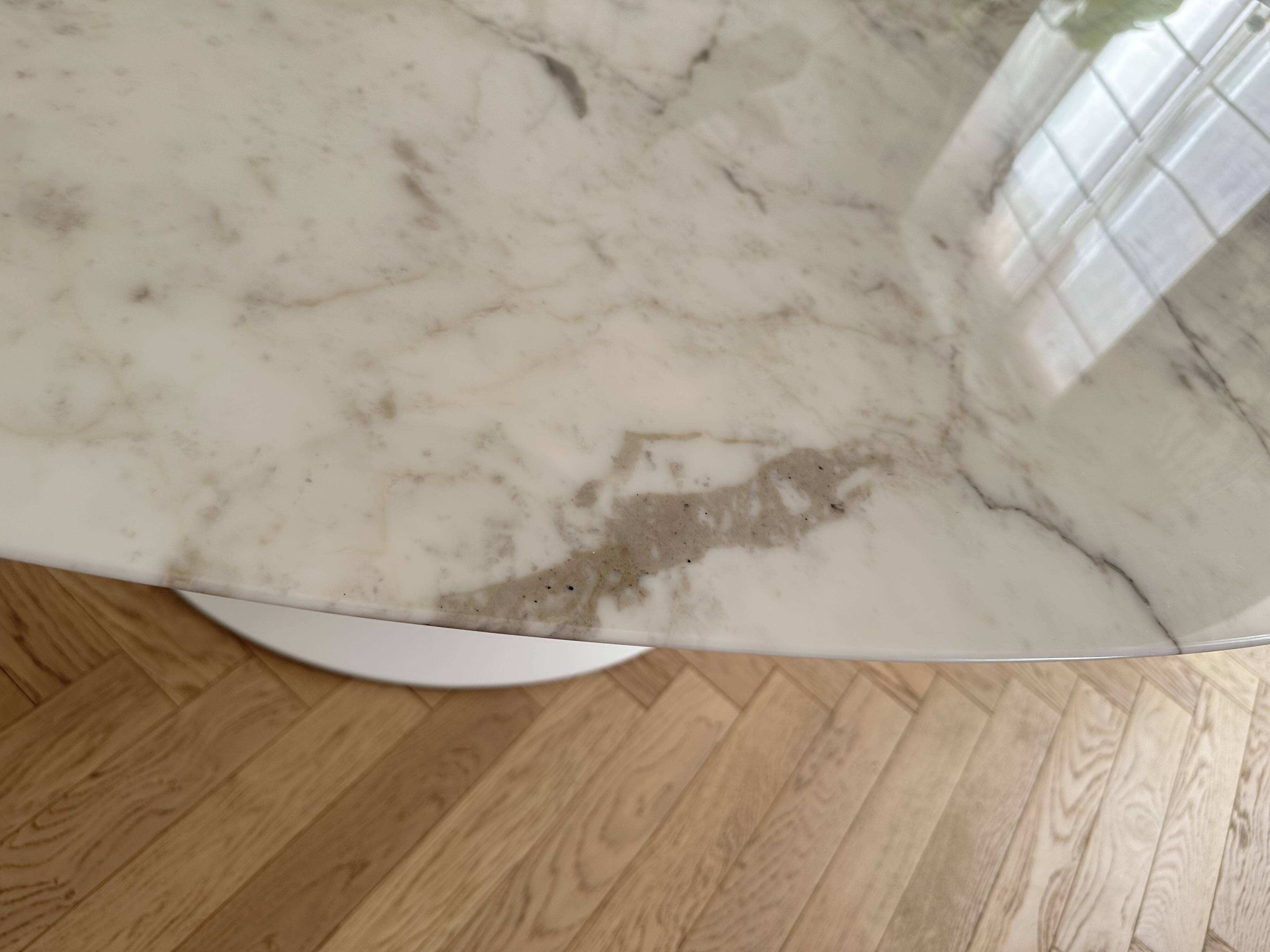 Oval Knoll Saarinen table, Calacatta marble, 198cm, year 2022, tulip.
