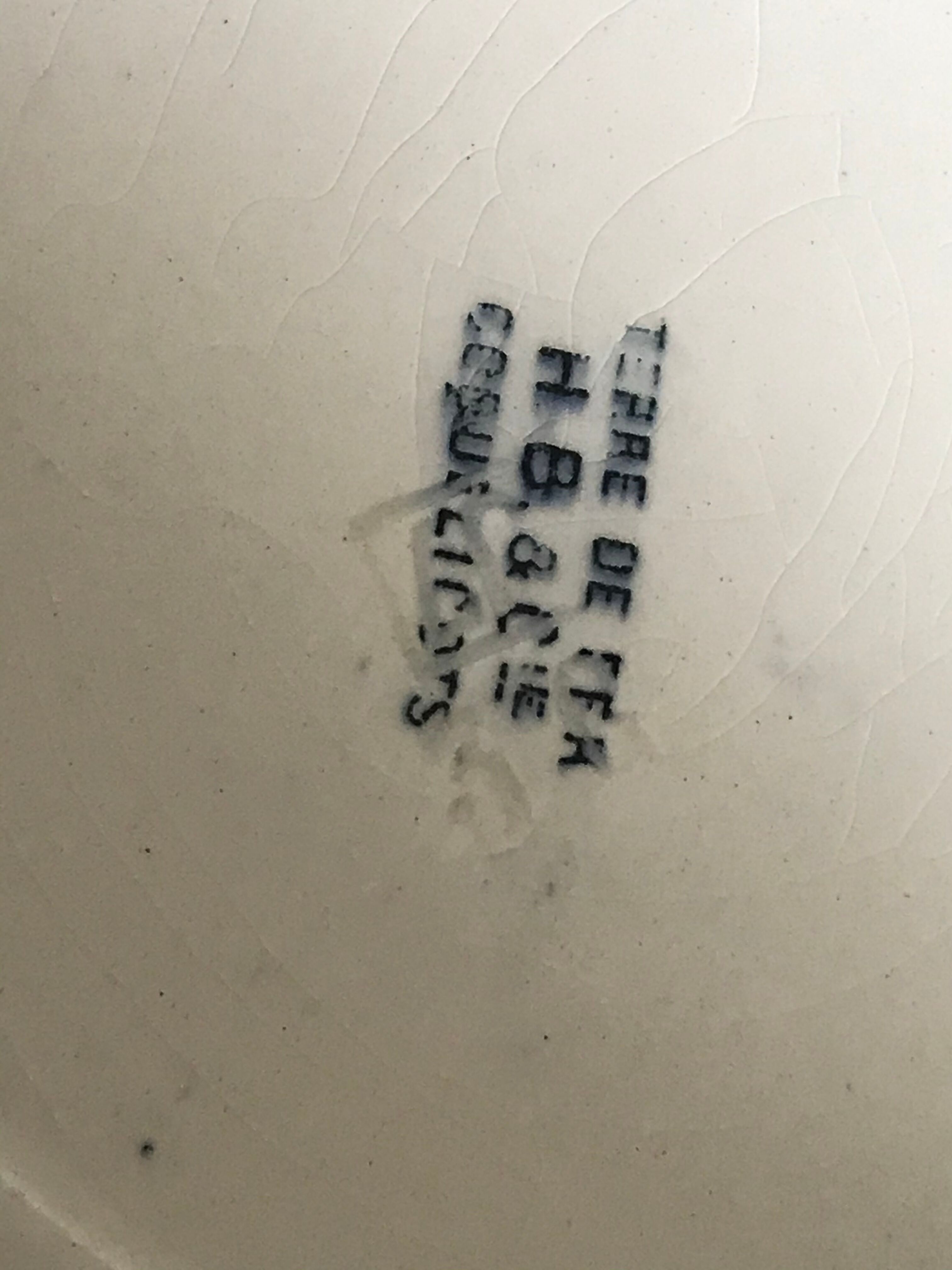 Six hollow plates Terre de Fer