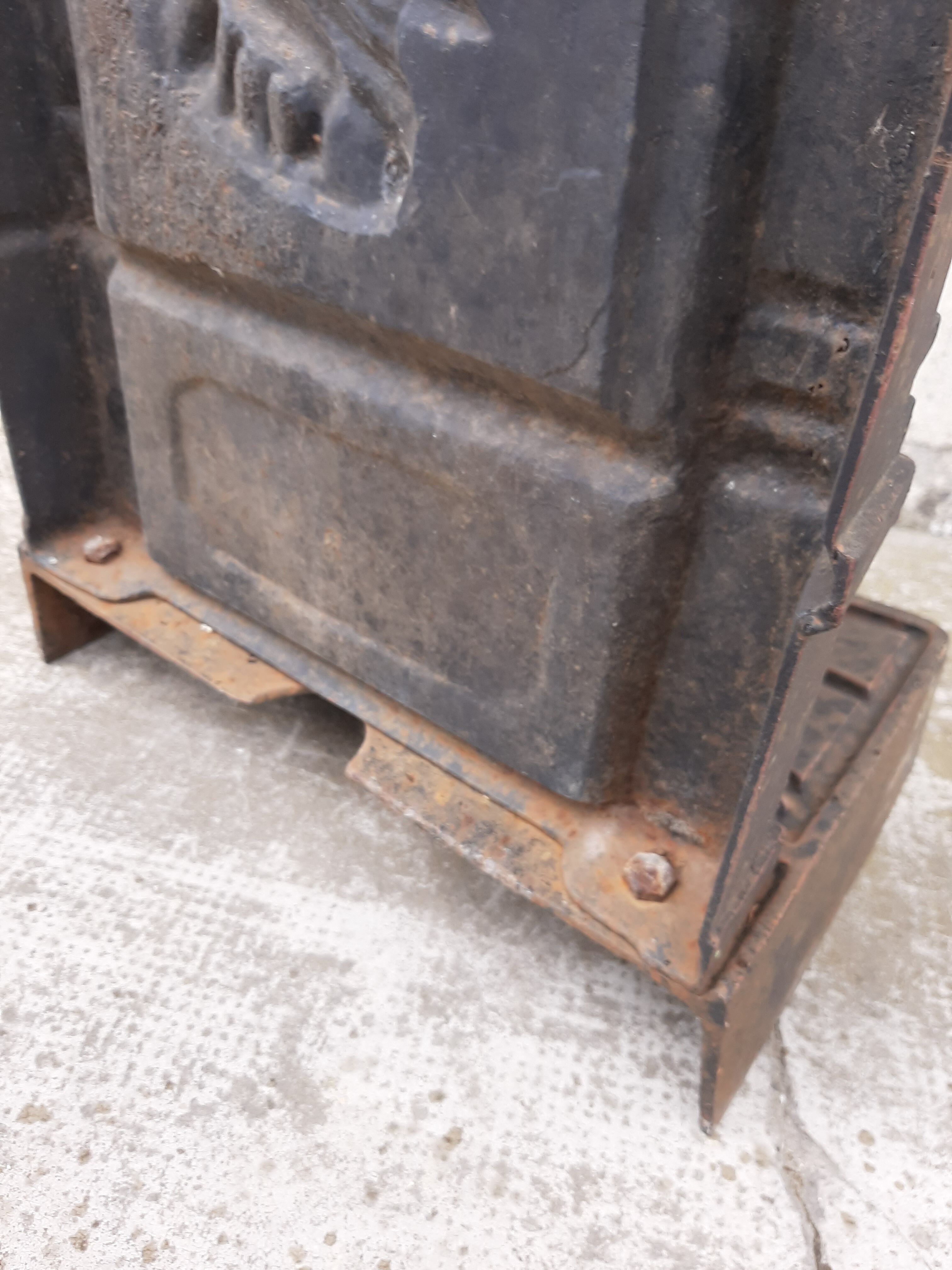 Cast-iron garden fountain