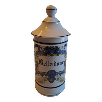 Pot à  pharmacie Belladone en porcelaine de Limoges