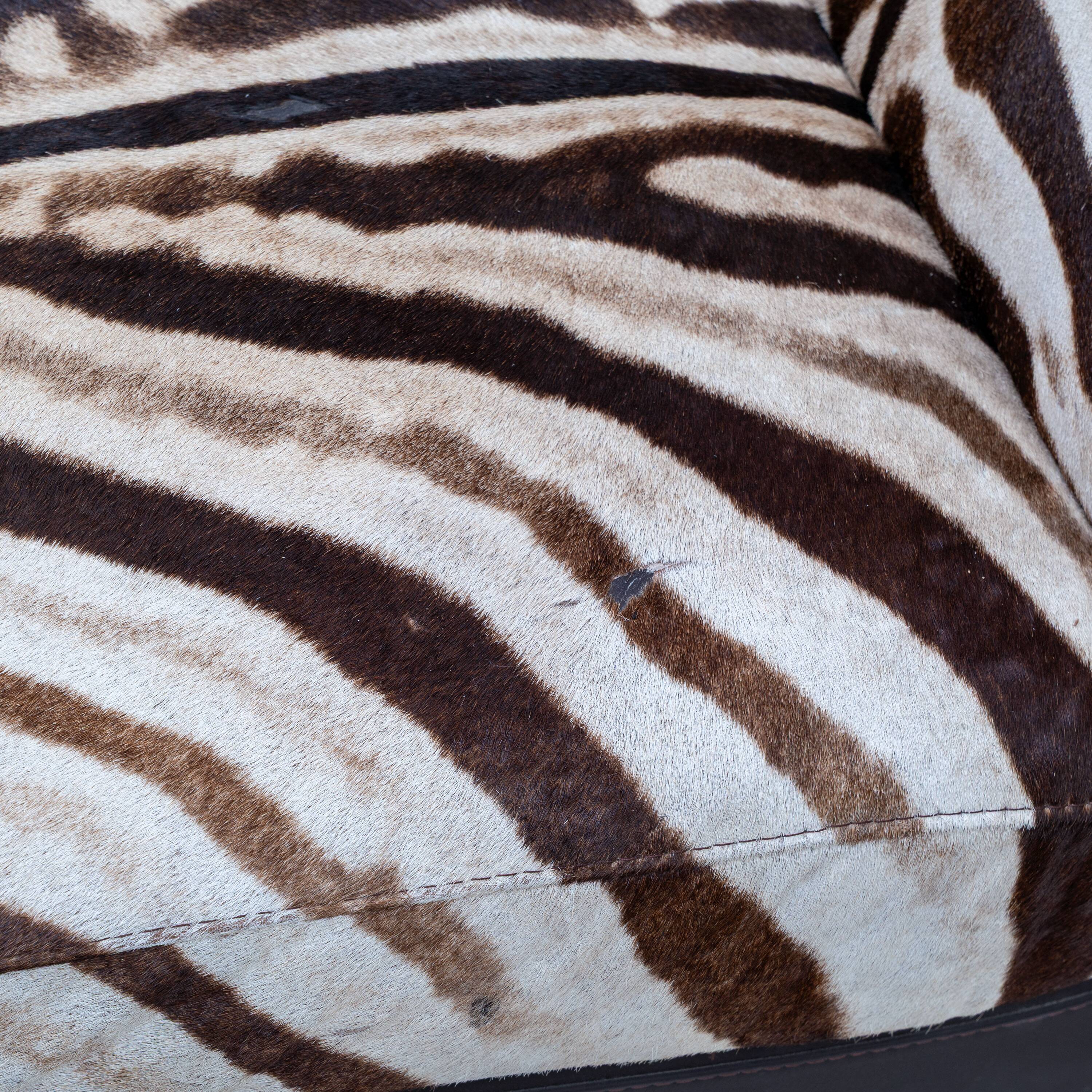 Italian Chaise Longue Cowhide with Zebra Pattern, 1980s