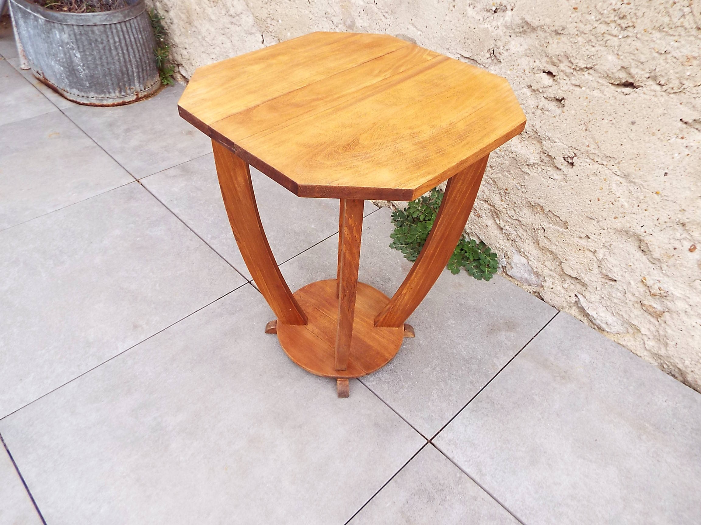 Art Deco pedestal table