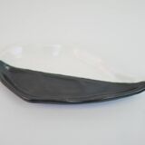 Leaf-shaped pocket emptier, two-tone ceramic by Cerenne Vallauris
