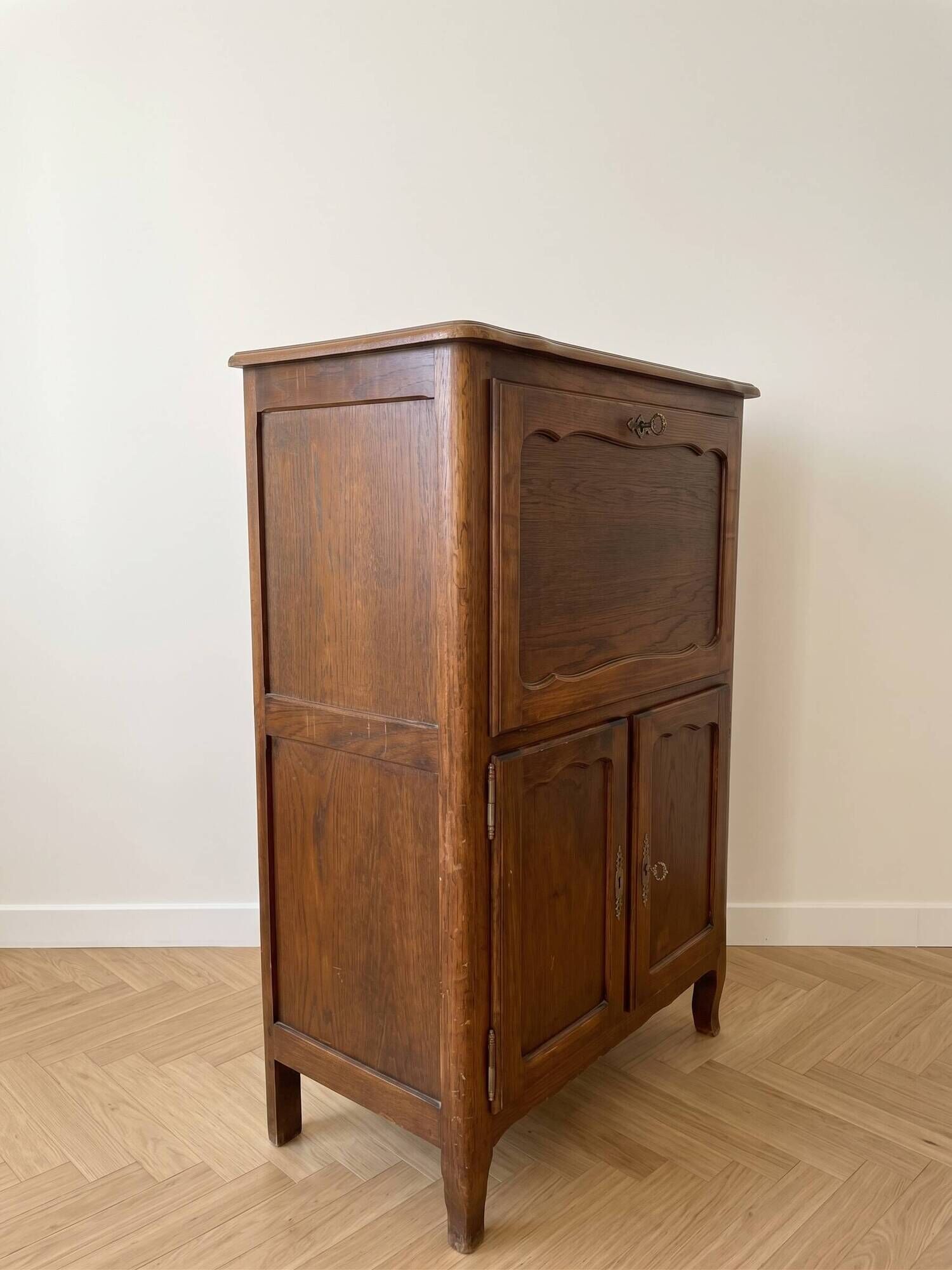 Louis XV drop-leaf secretary in solid oak