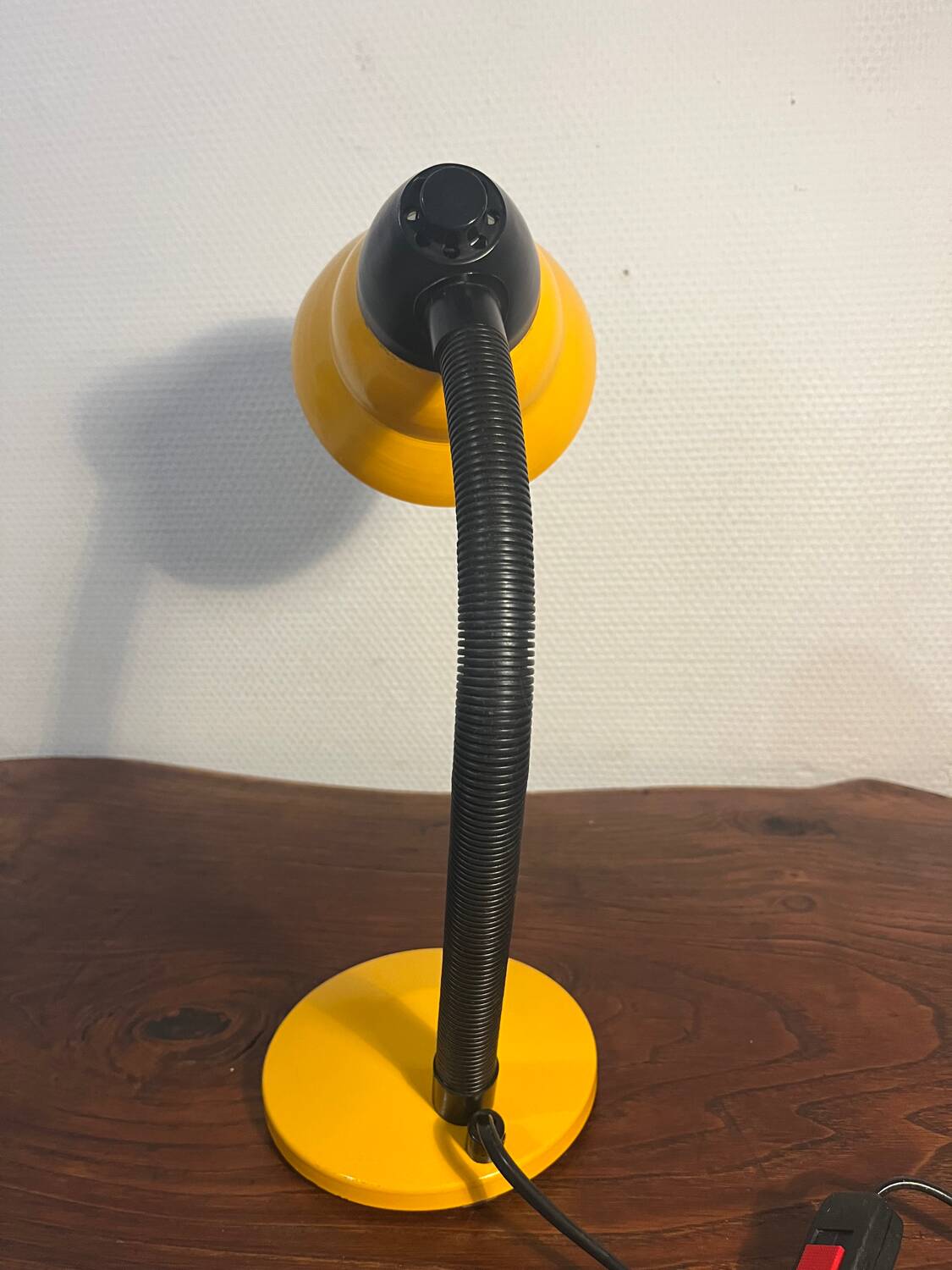 Semi-articulated metal lamp from the 80s