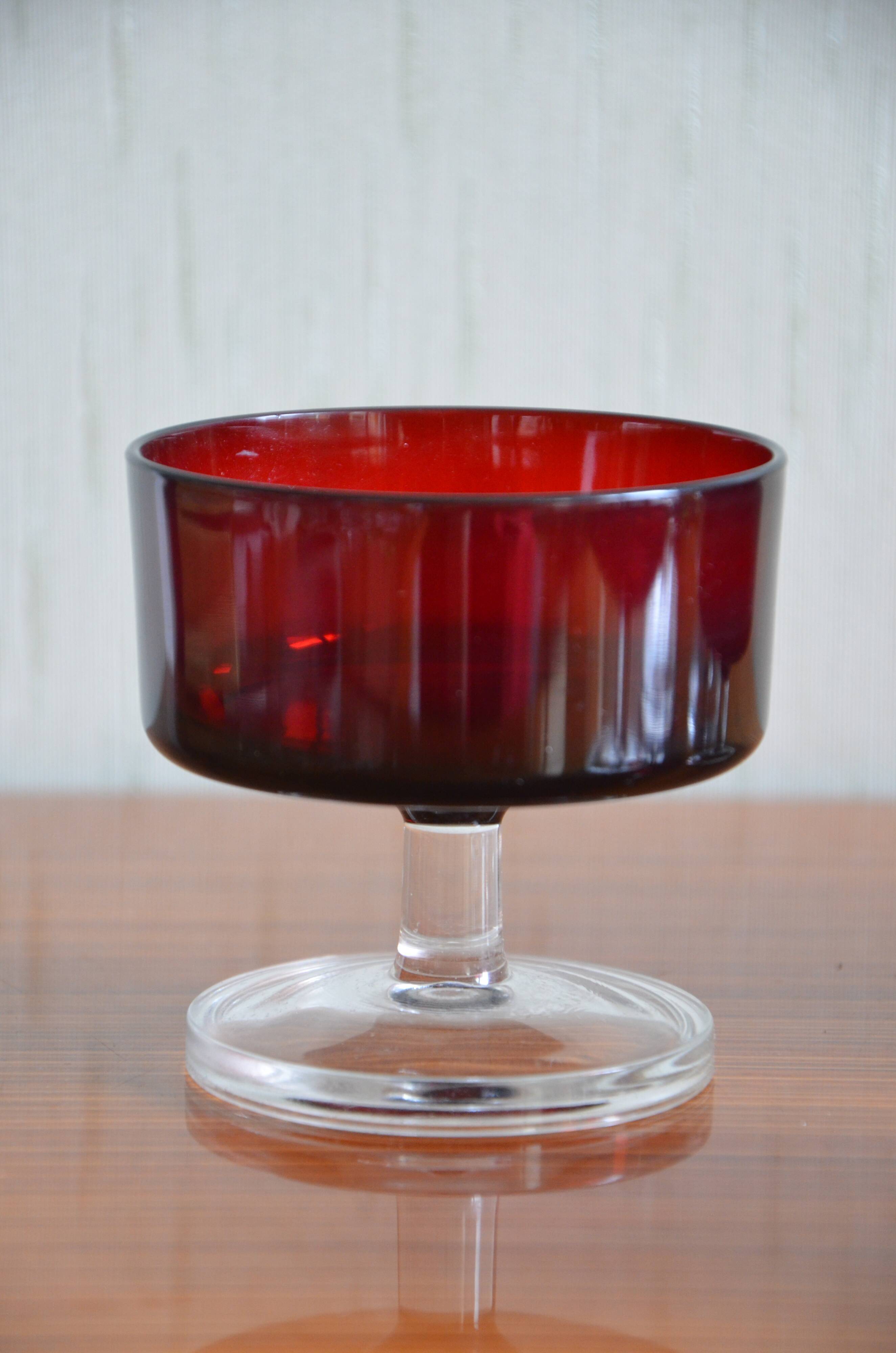 Lot of 6 Luminarc BP cups