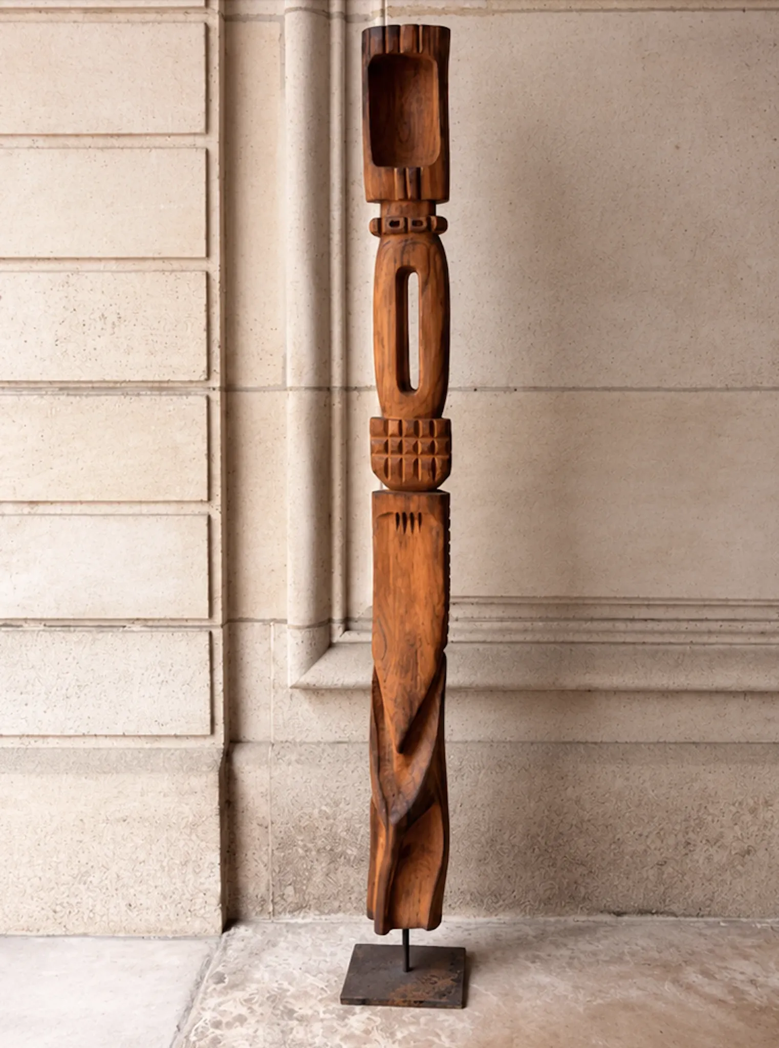 Original sculpture by the artist Akim Zerouali.