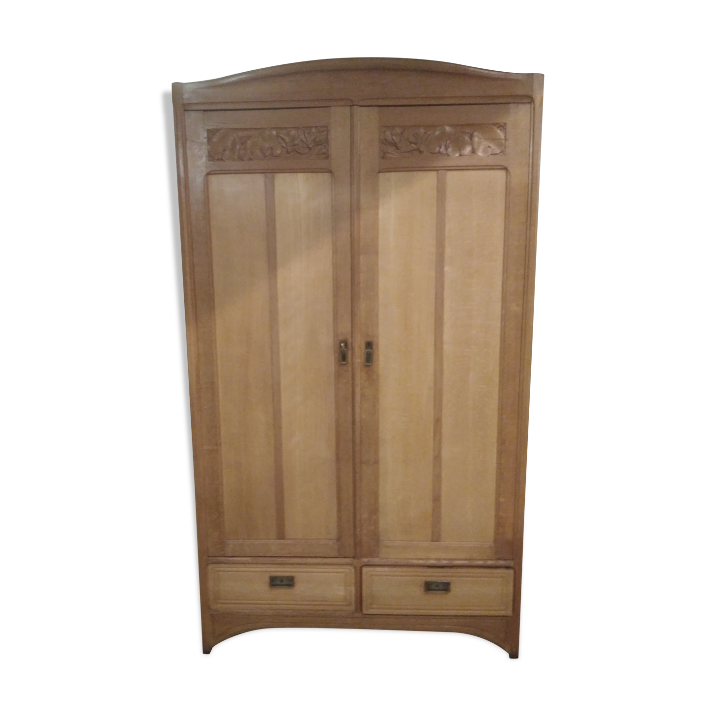 Former Parisian cabinet high in oak with pediment - 50s