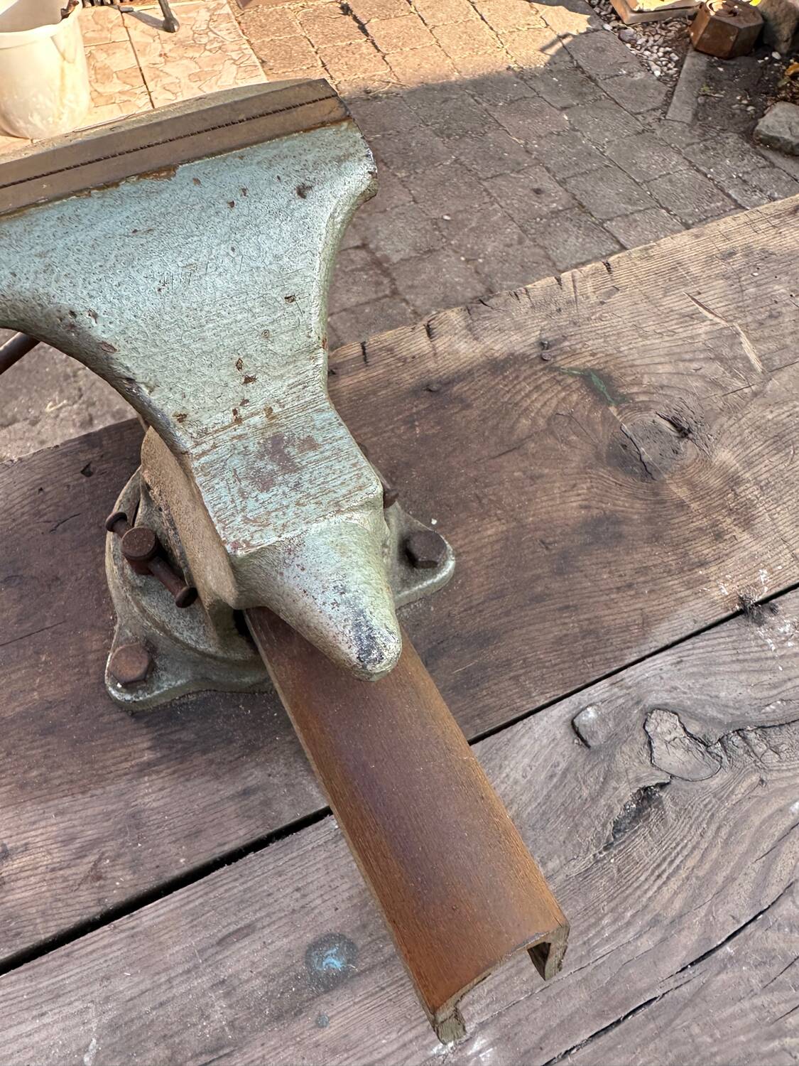 Carpenter's workbench decor