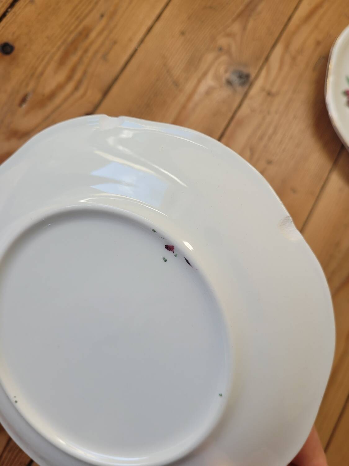 Set of 9 pink daisy dessert plates