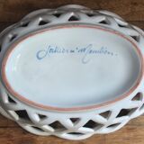 Small ceramic basket from Moustier. signed