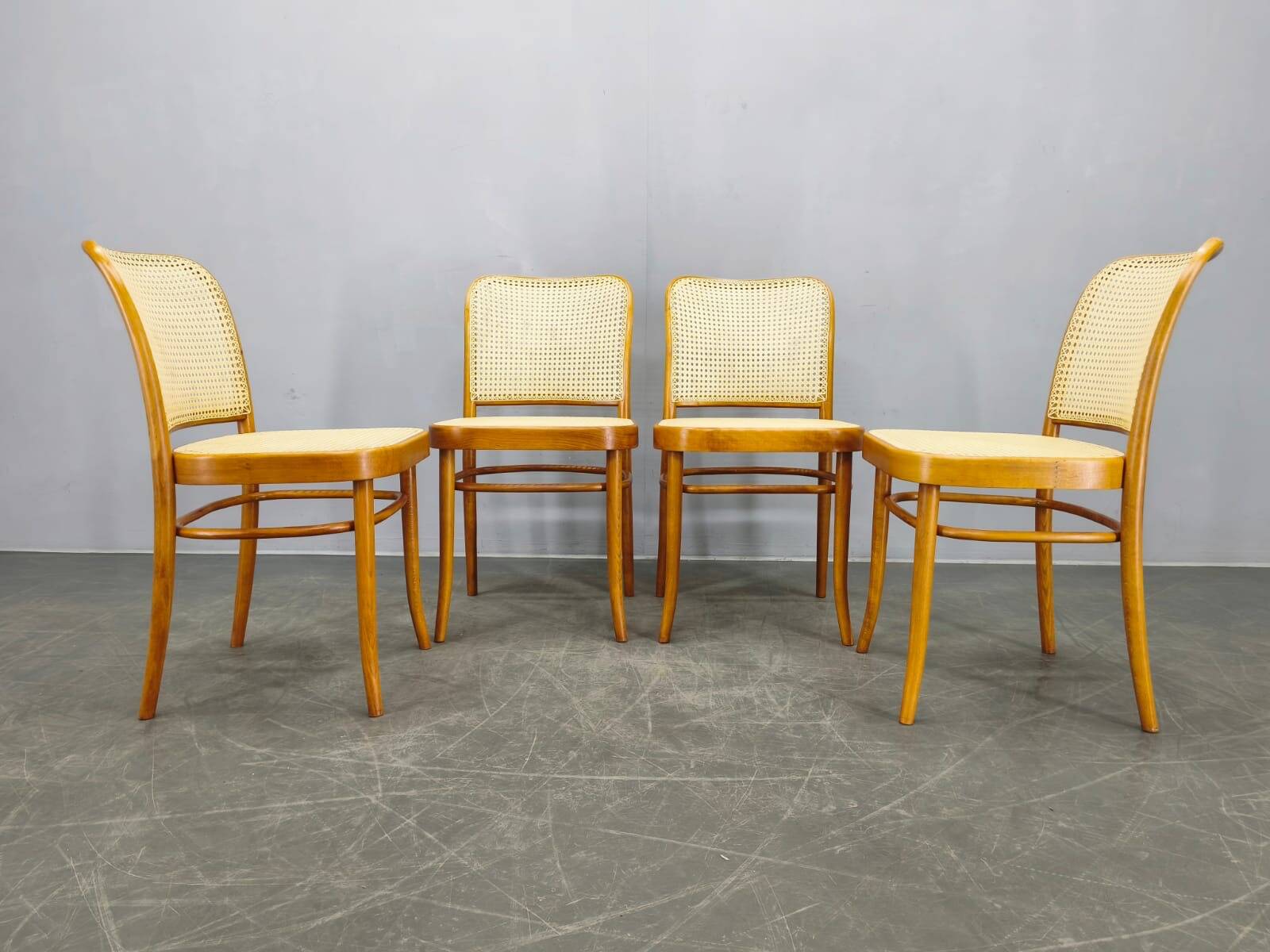 Set of 4 Bentwood Chairs No. 811 after Hoffmann, 1990s
