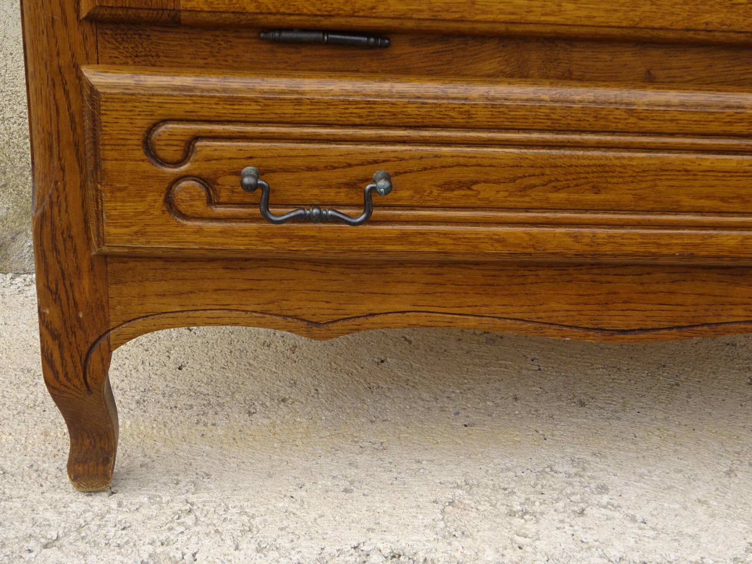 Small oak cabinet, 1 tilting door and 1 drawer