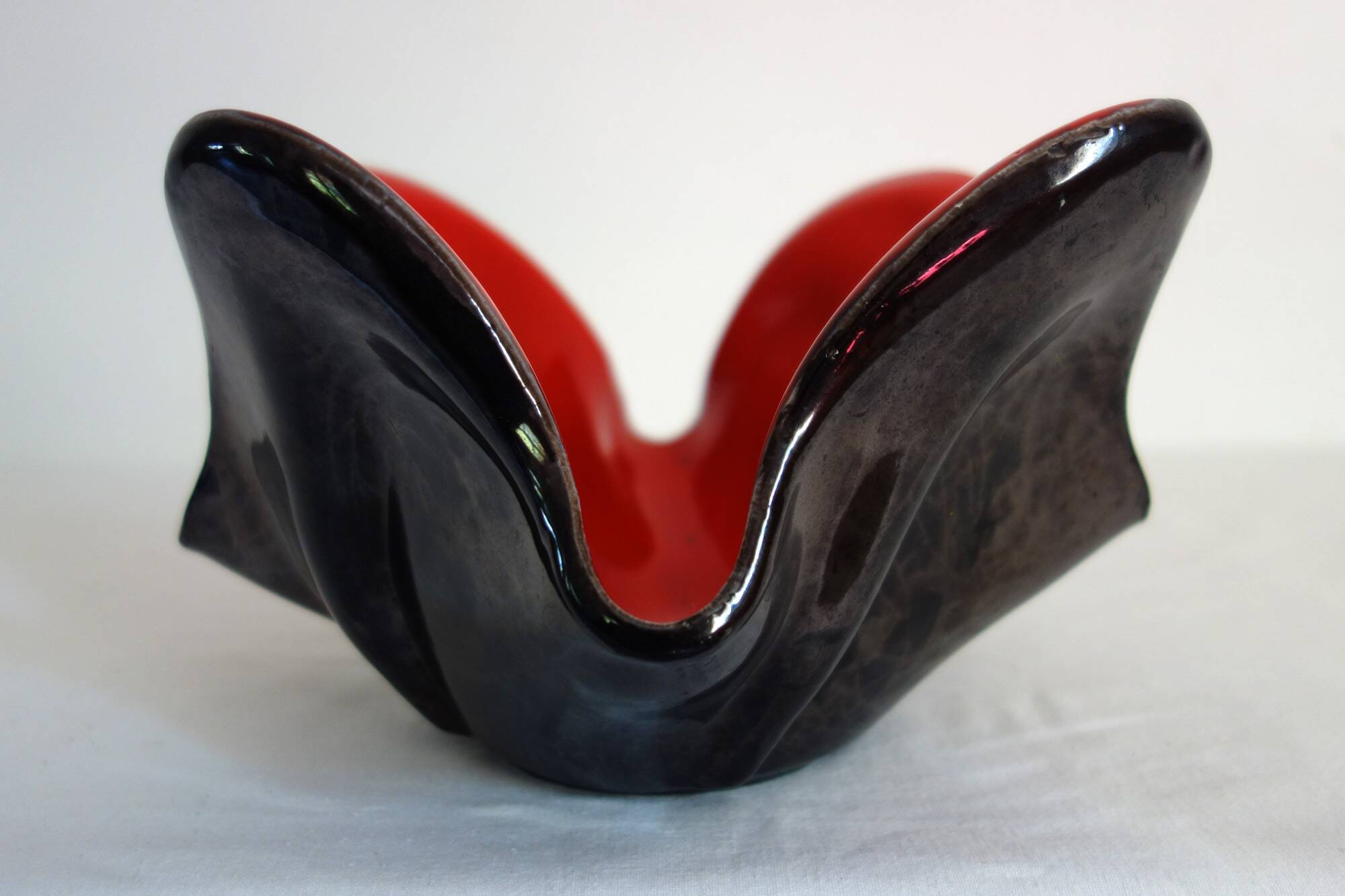 Ceramic handkerchief pocket empty vase from the 50s/60s France