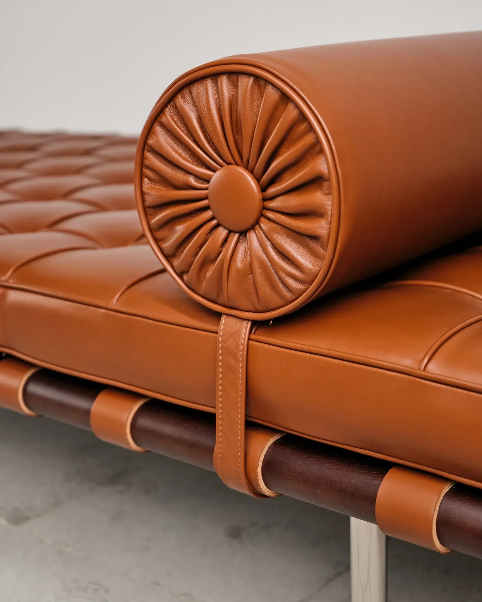 Meridian Barcelona in leather by Mies van der Rohe, Knoll International