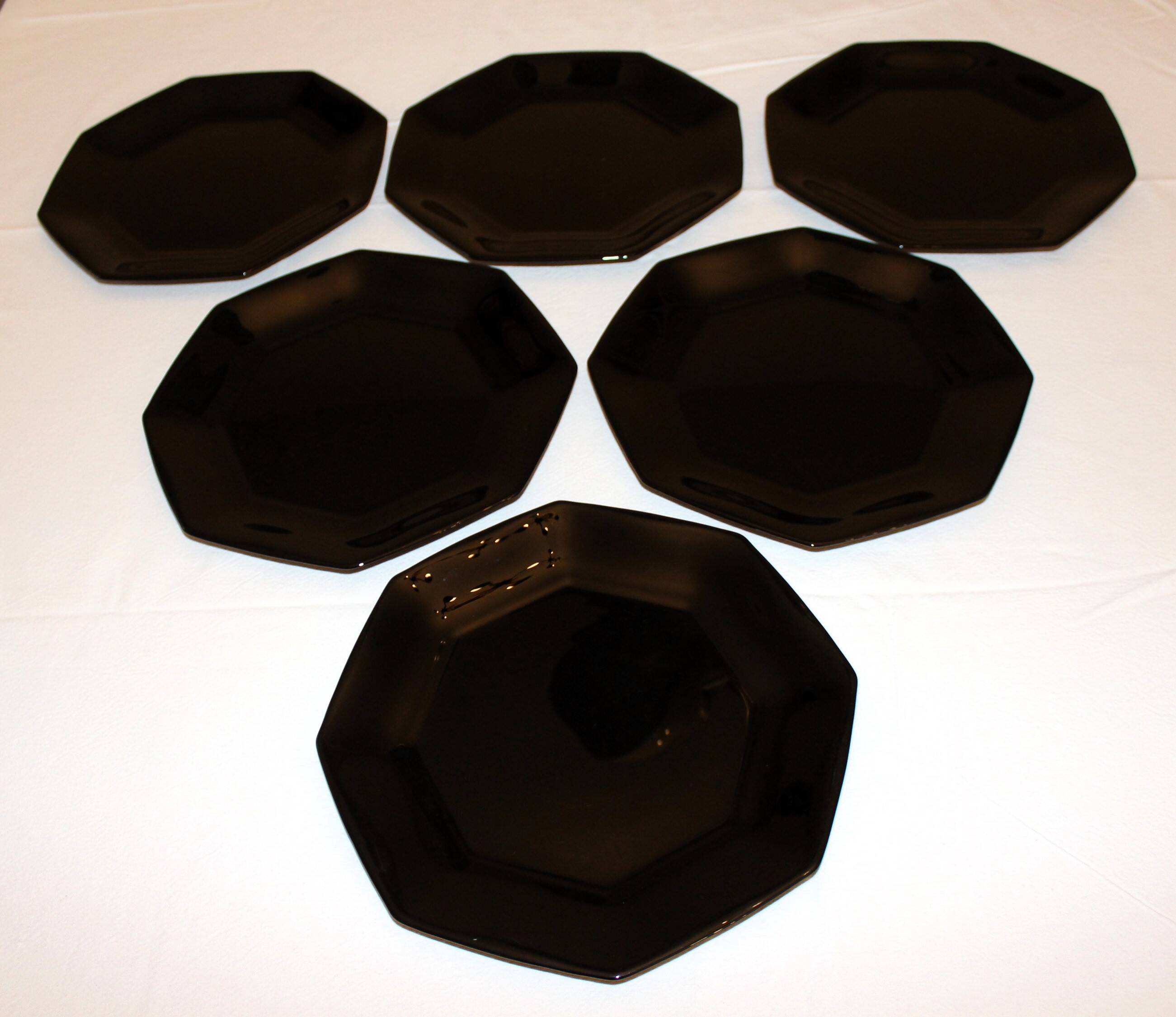 6 black Arcoroc "Octime" dinner plates (set 1)
