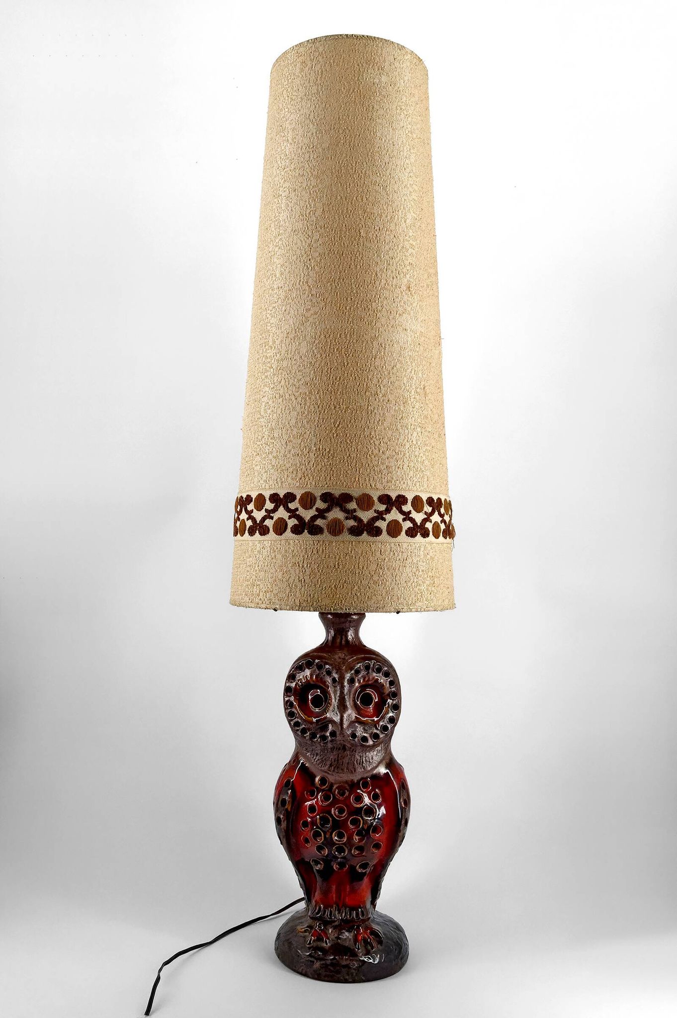 Important ceramic lamp / floor lamp, Owl, by Walter Gerhards