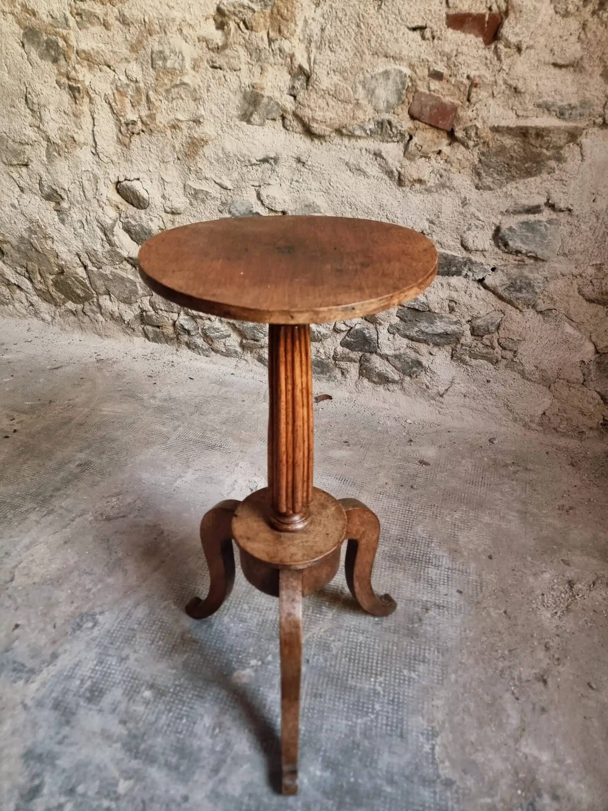 Louis XVI antique guéridon, round pedestal table, solid walnut, circa 1900.