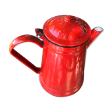 Red enamelled sheet metal coffee maker