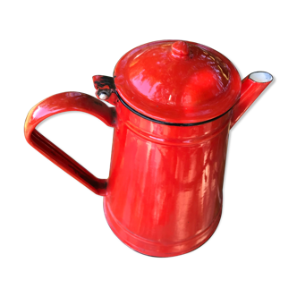 Cafetière rouge en tôle émaillée