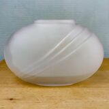 Vase en verre dépoli