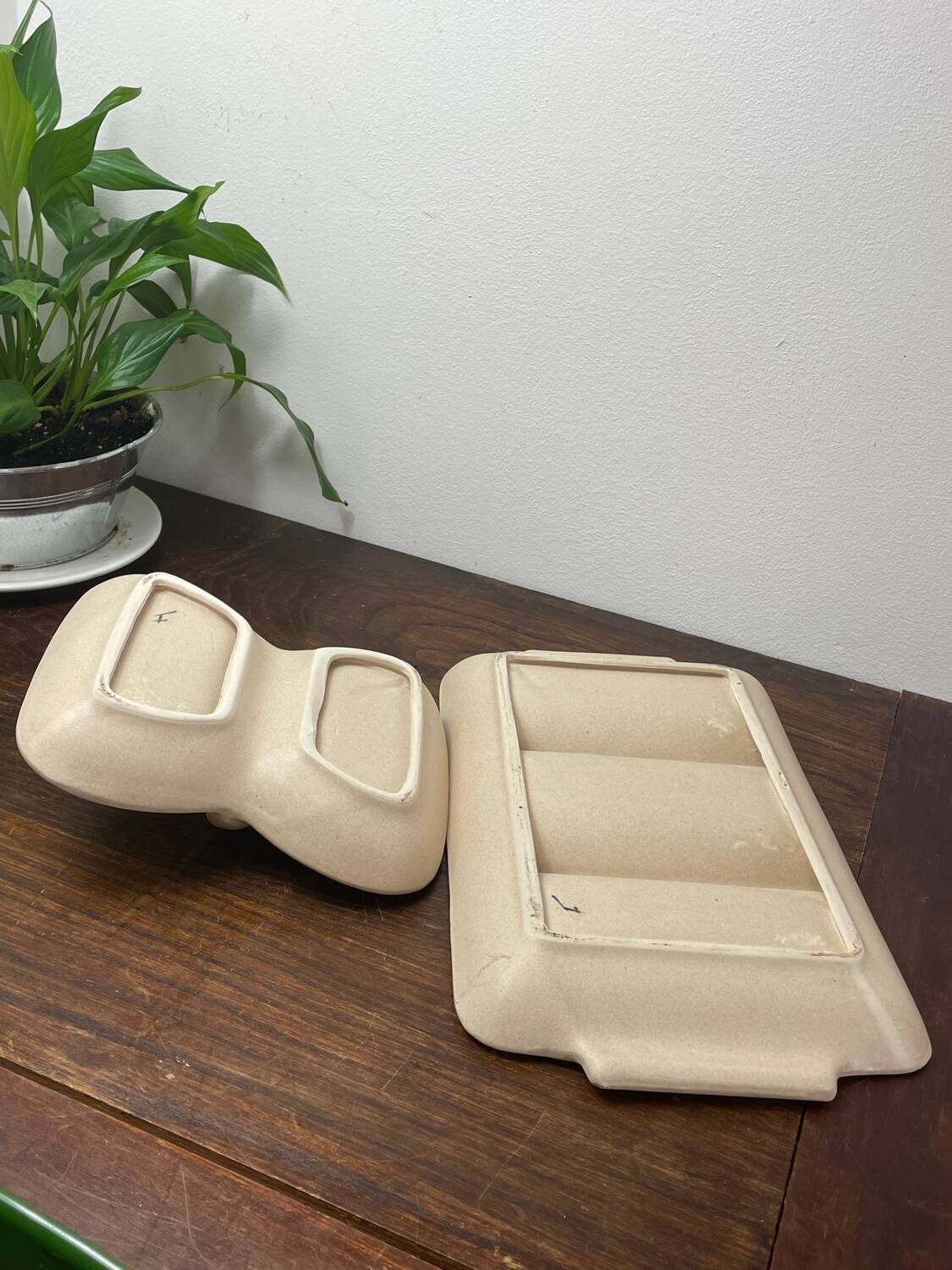 Stoneware serving dishes