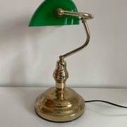 Desk lamp