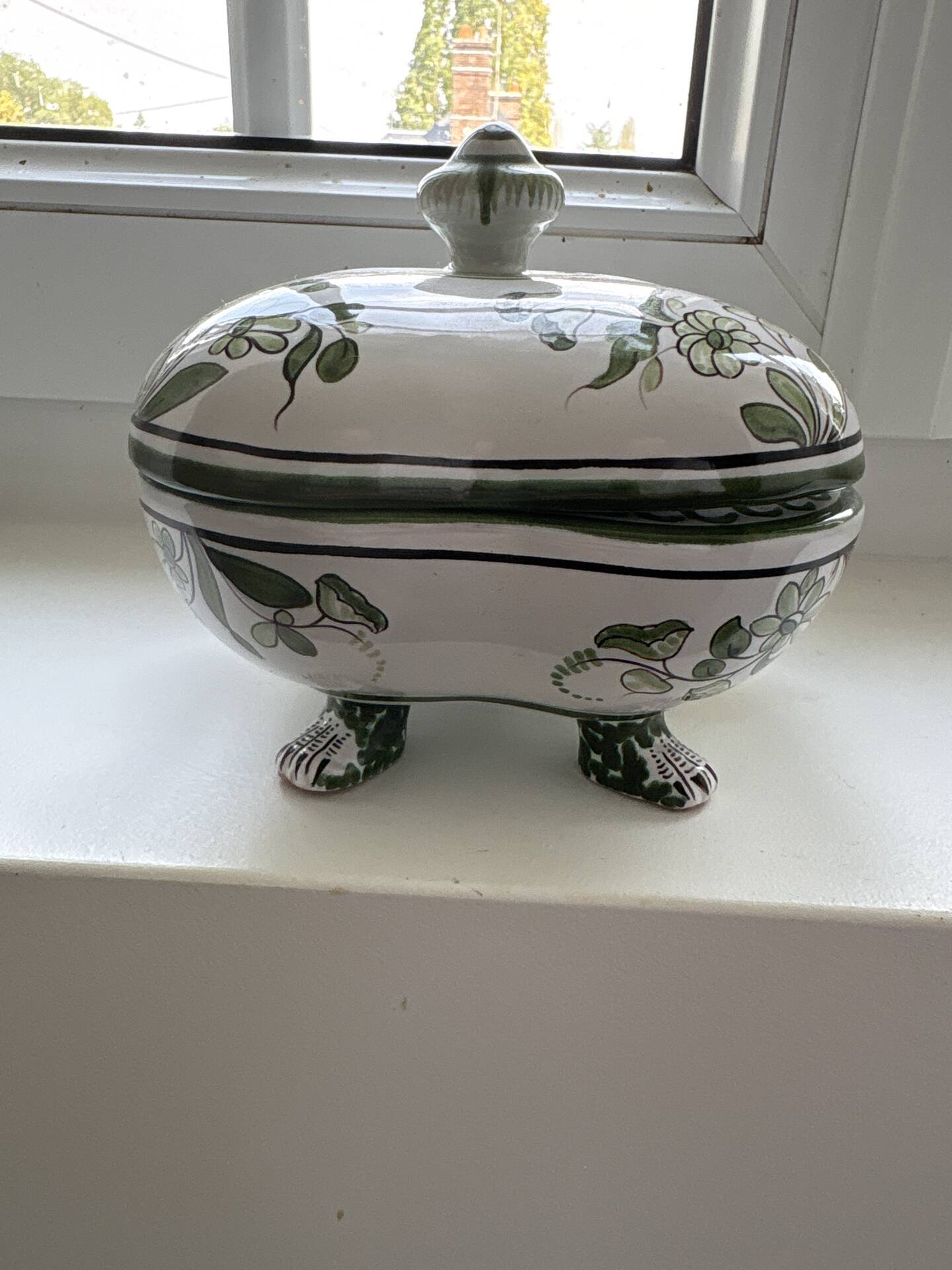 Pot with lid