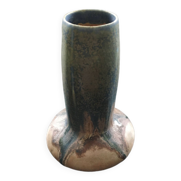 Small vase signed Odetta style