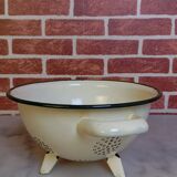 Enameled strainer