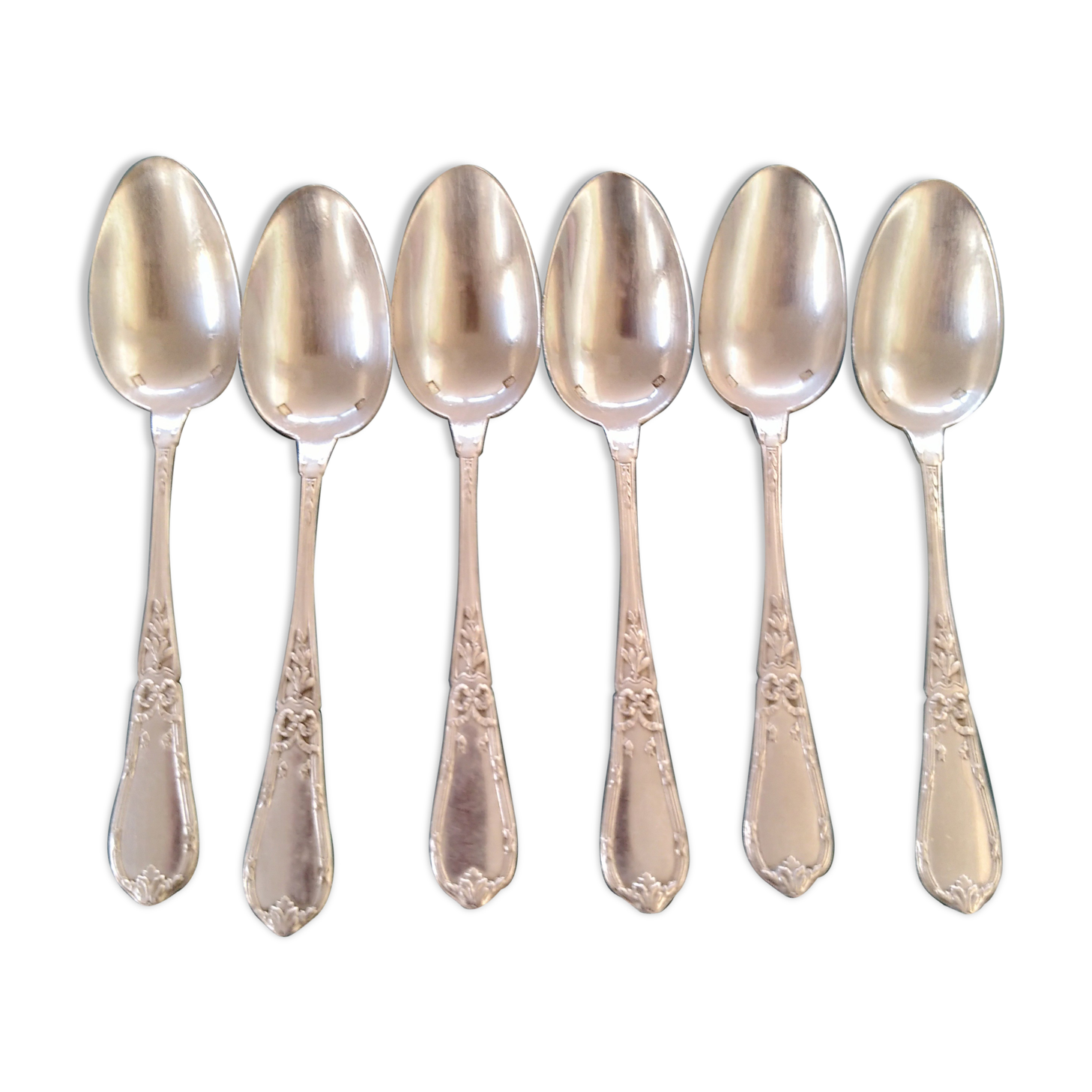 Silver metal teaspoons