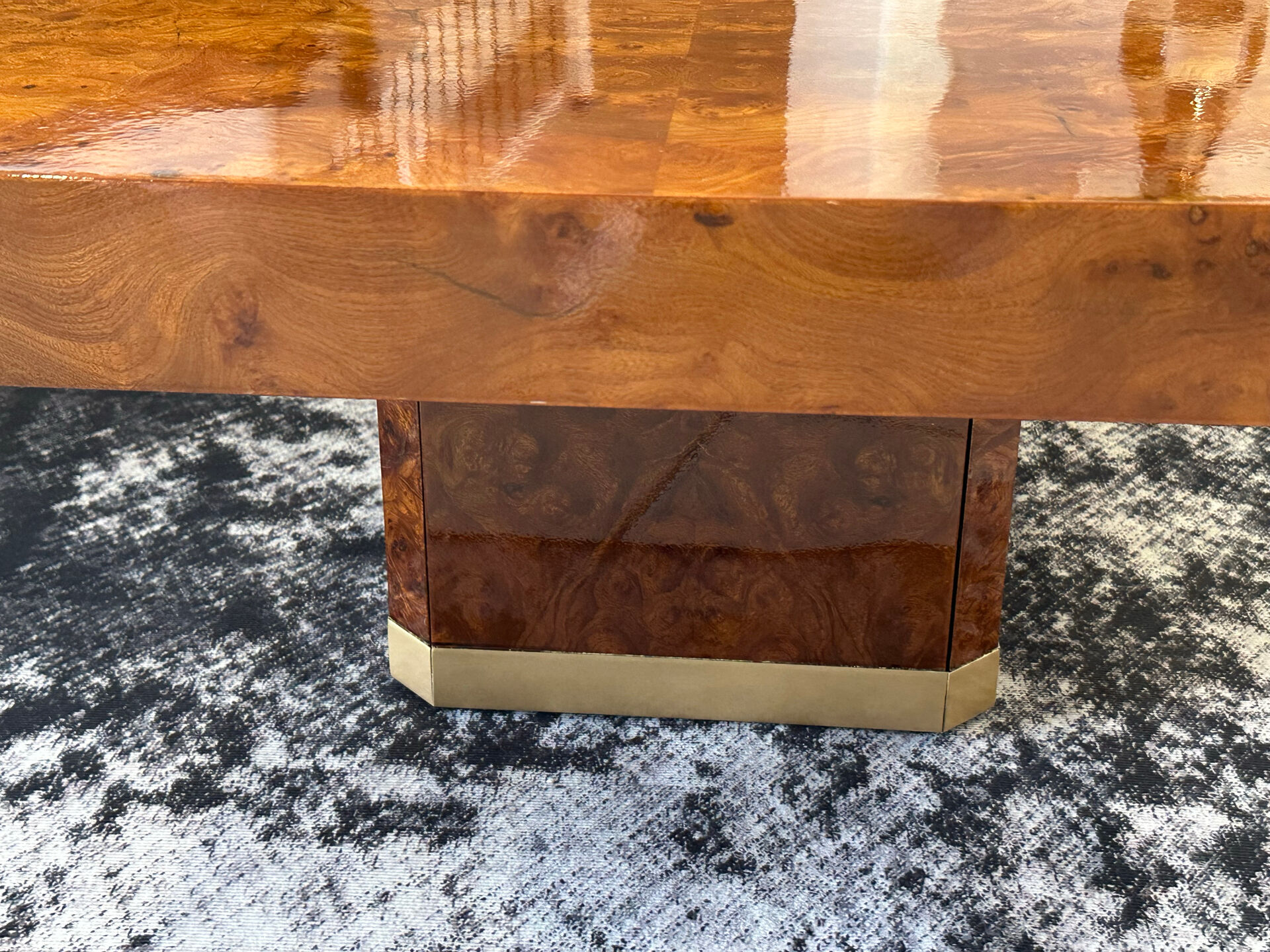 Table basse bar  en Loupe d’orme maison  Lancel vintage 1970