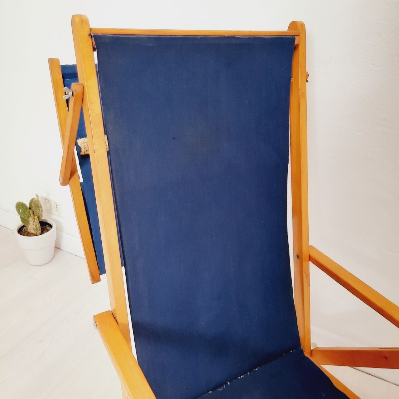 Vintage rehabilitable beach bed, Fratelli Reguitti production