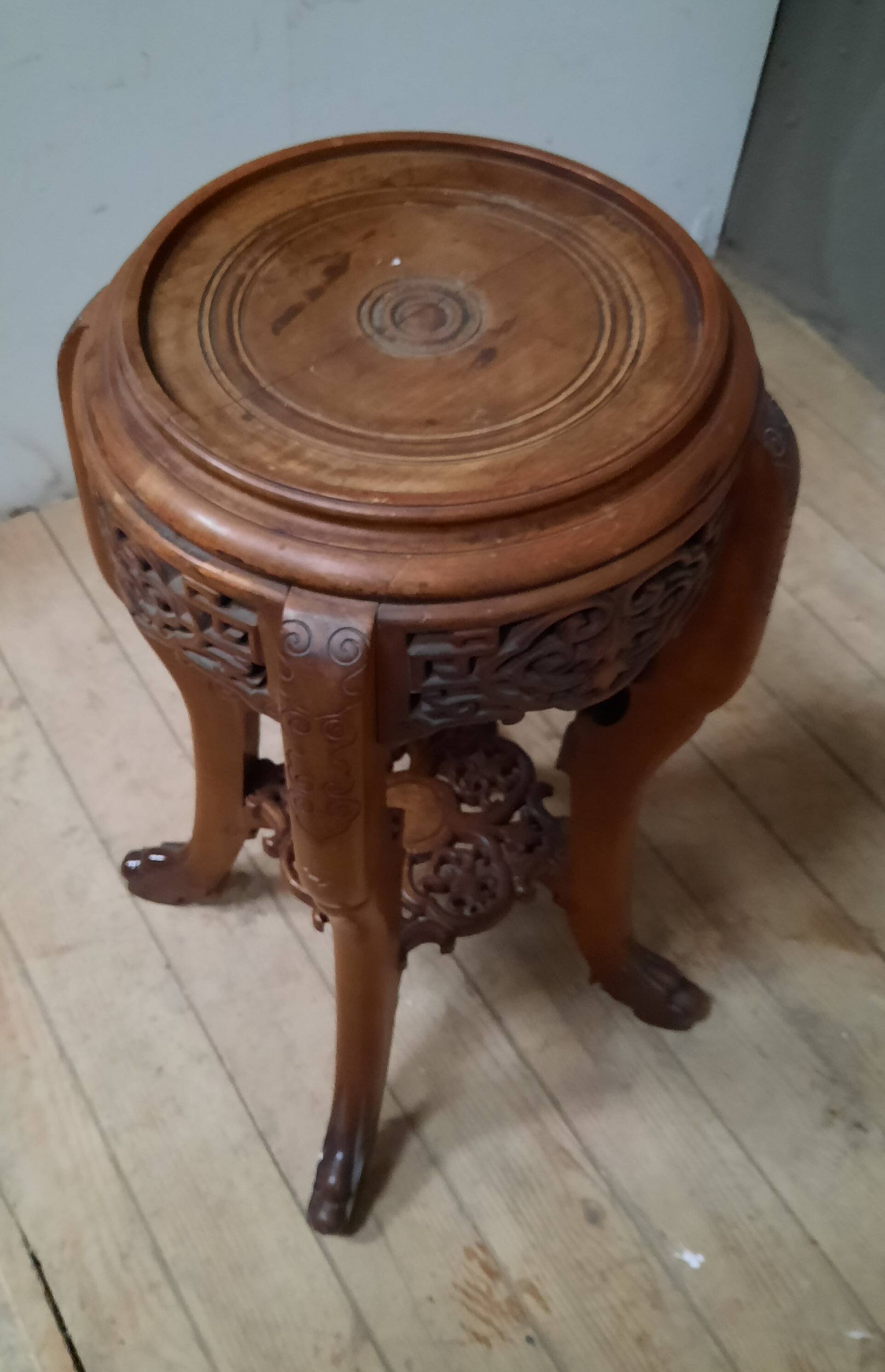 Small far eastern pedestal table