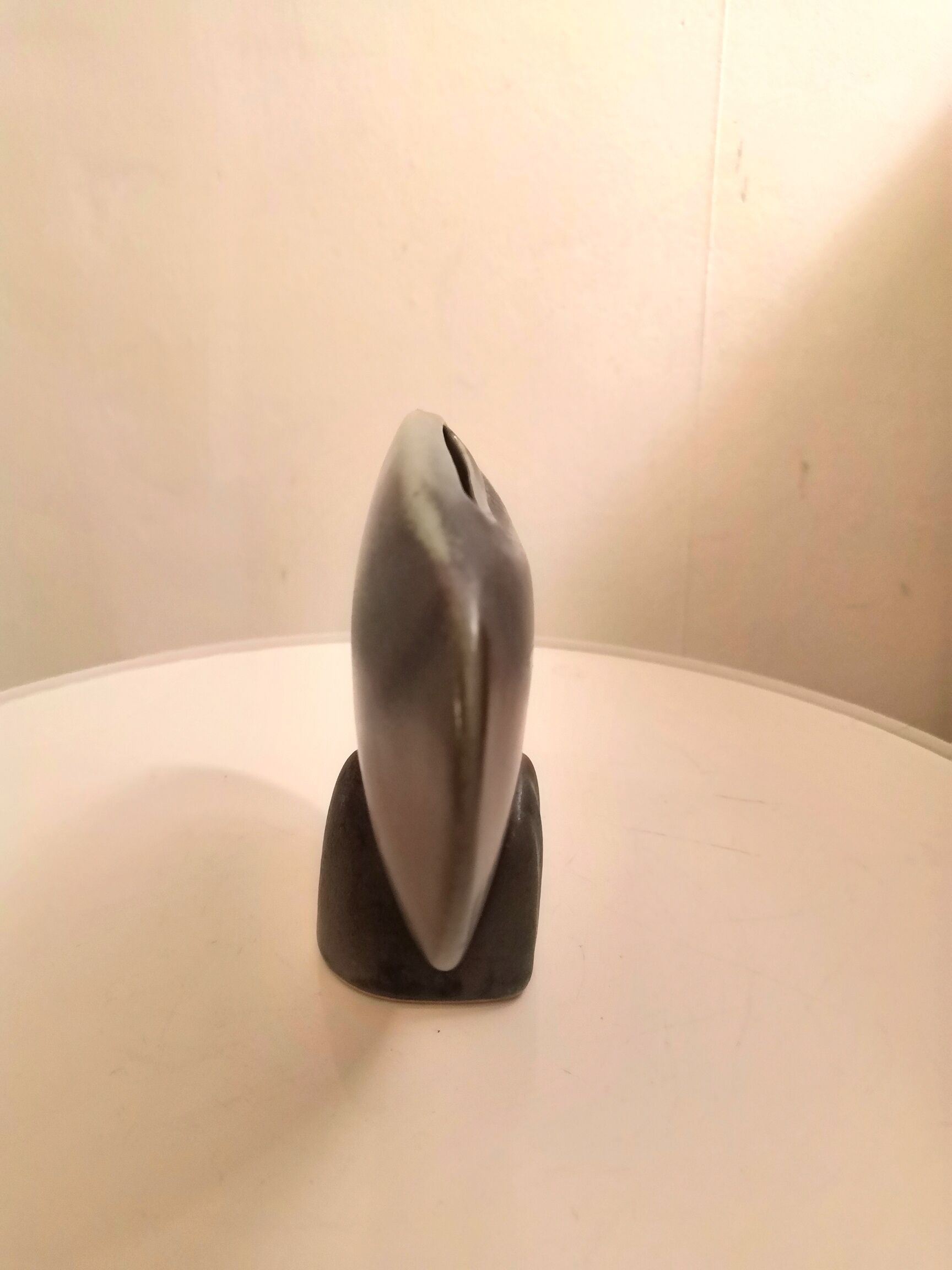 Ceramic lentil vase signed by a dove design 60s
