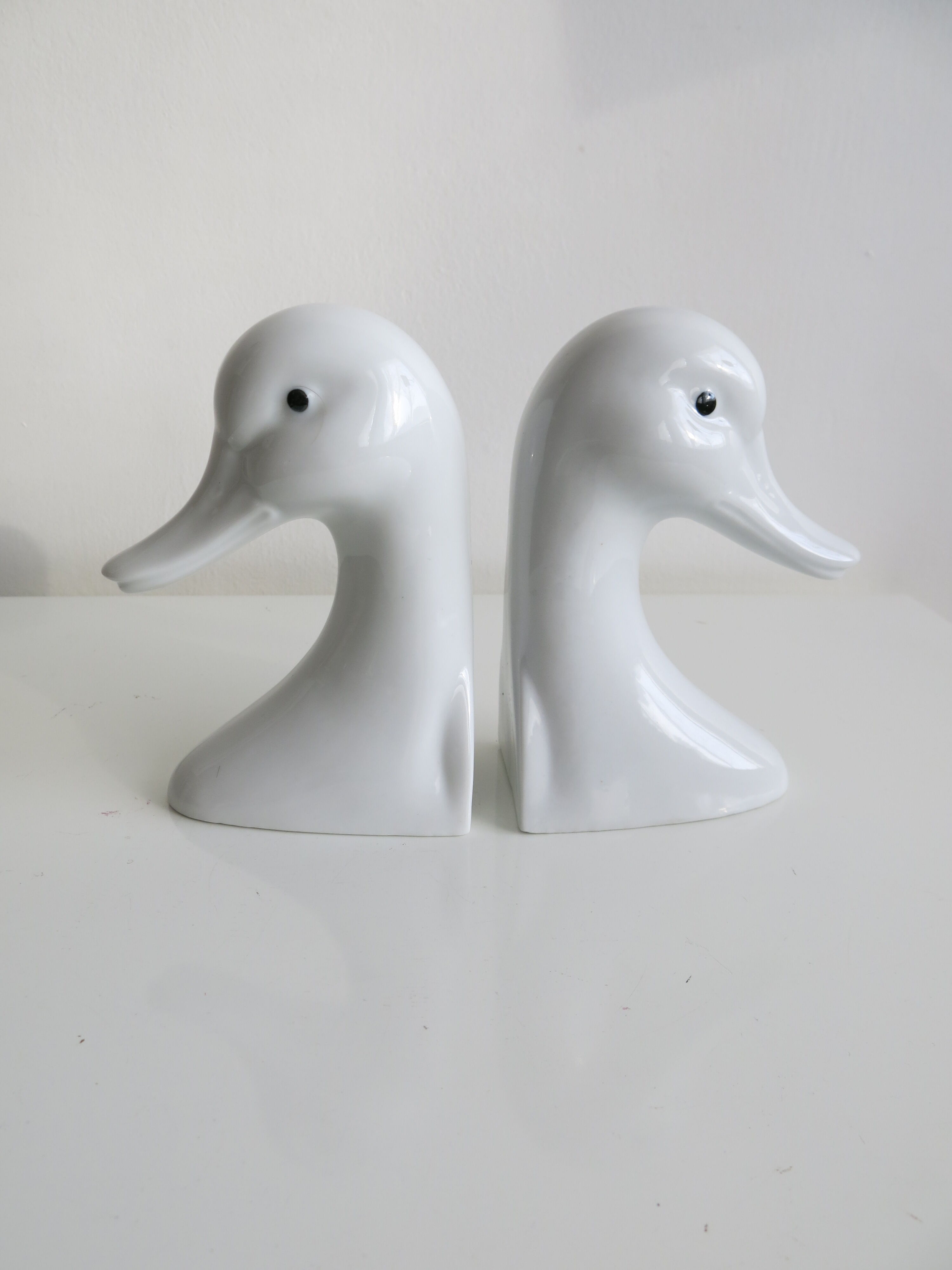 Pair of swan bookends