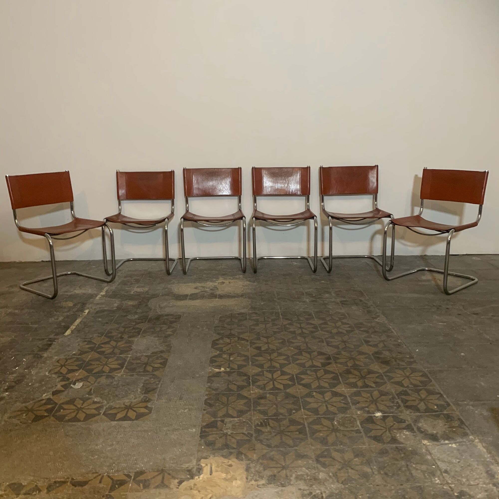 Suite of 6 designer chairs Fasem design