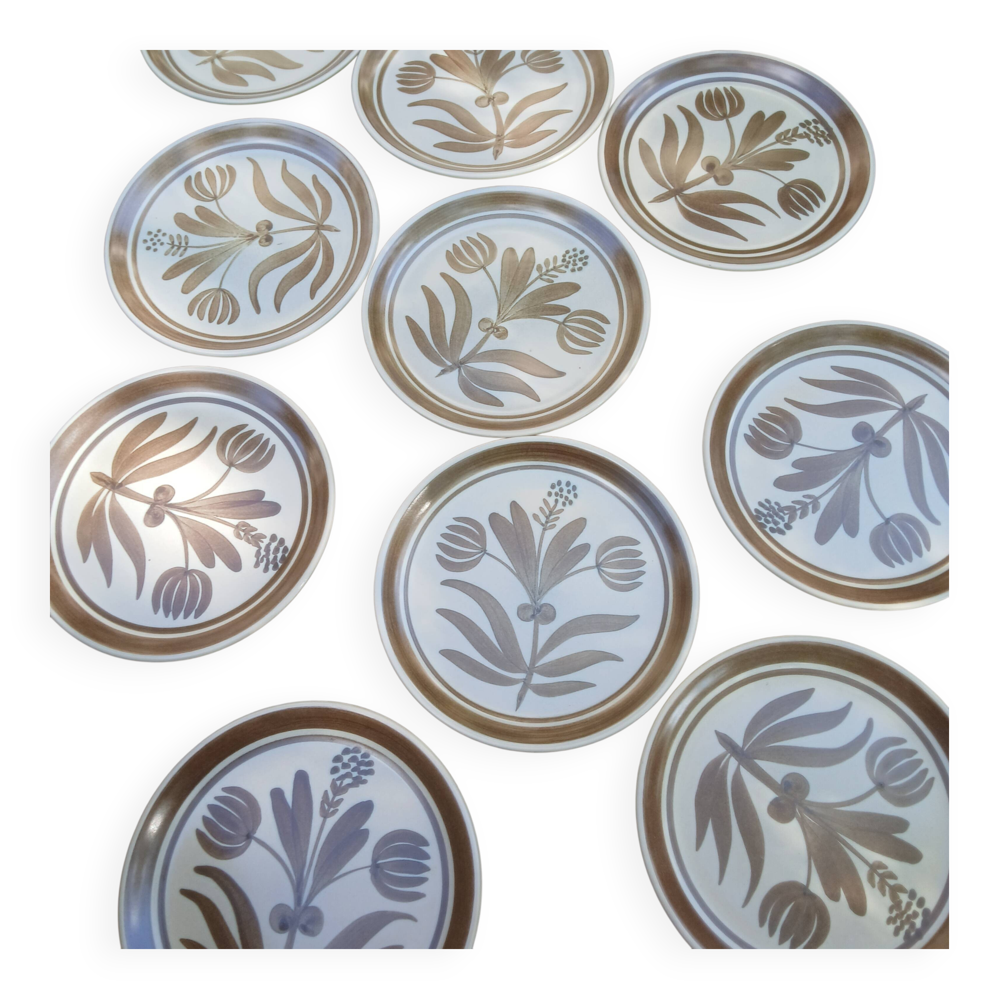 Vintage Longchamp dessert plate set