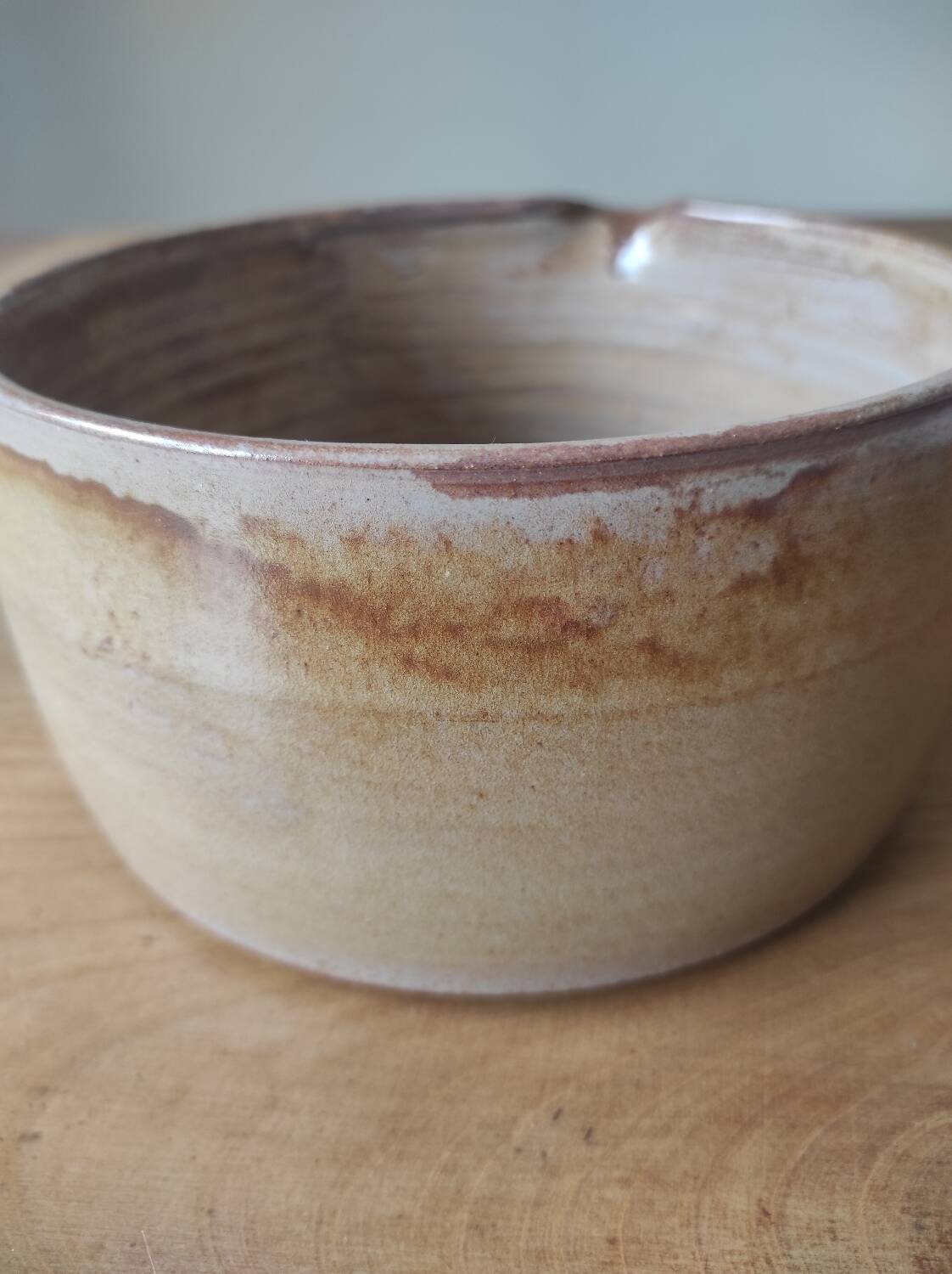 Glazed stoneware fondue pot