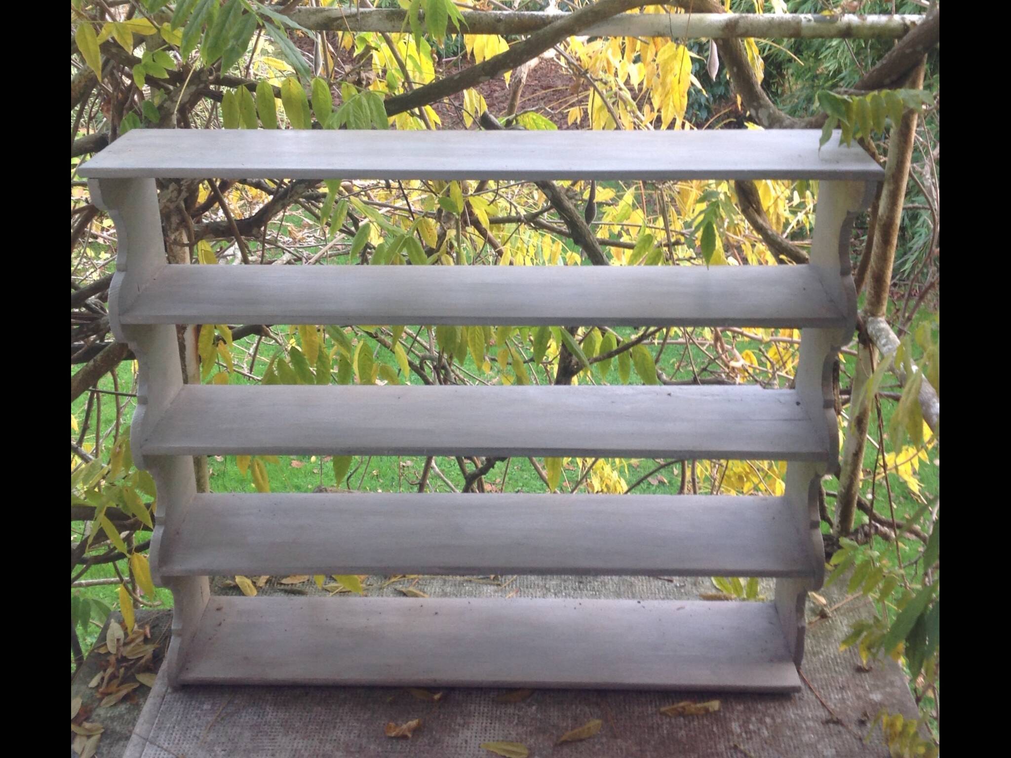 Top of Dresser skated and scalloped