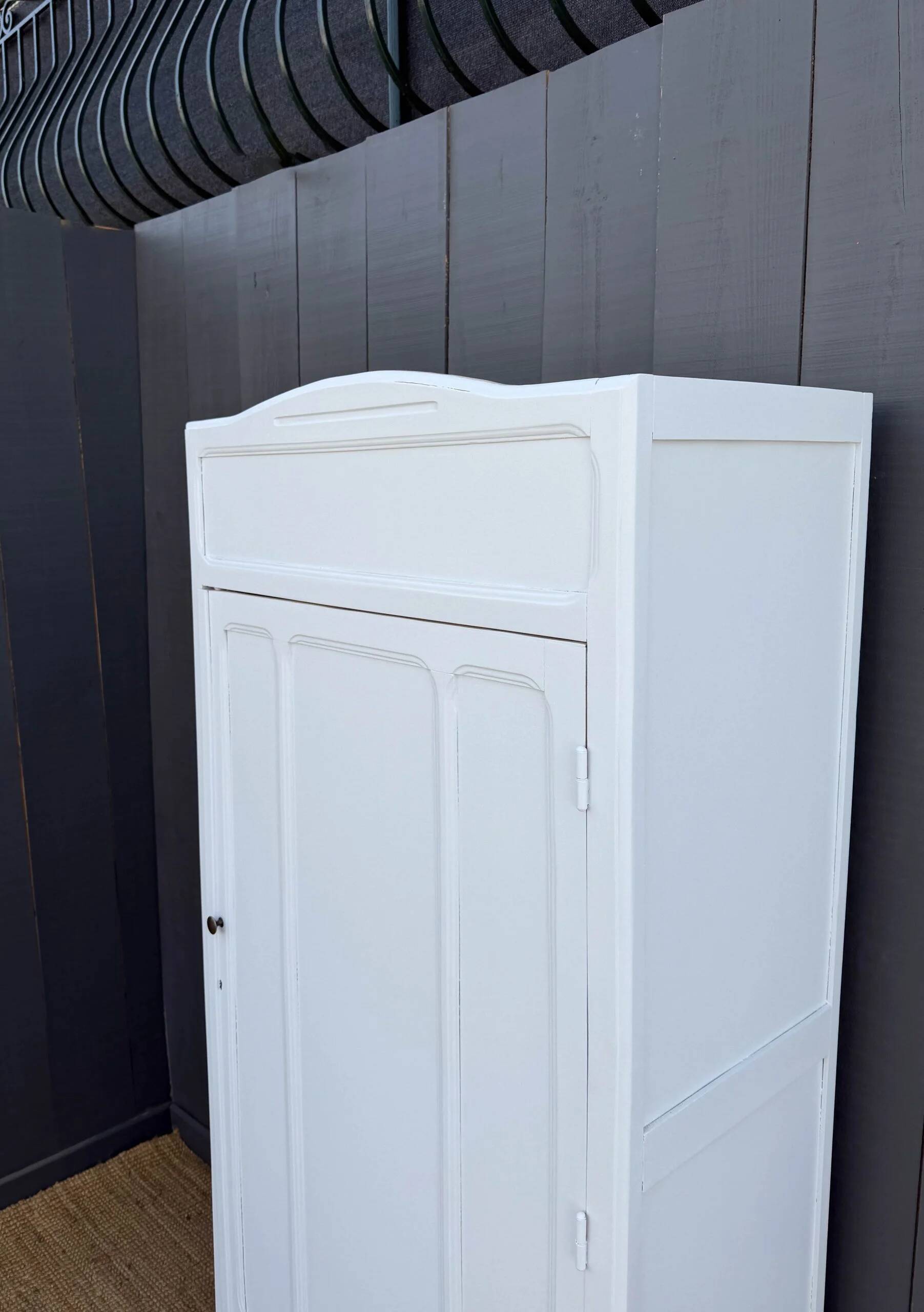 Armoire parisienne